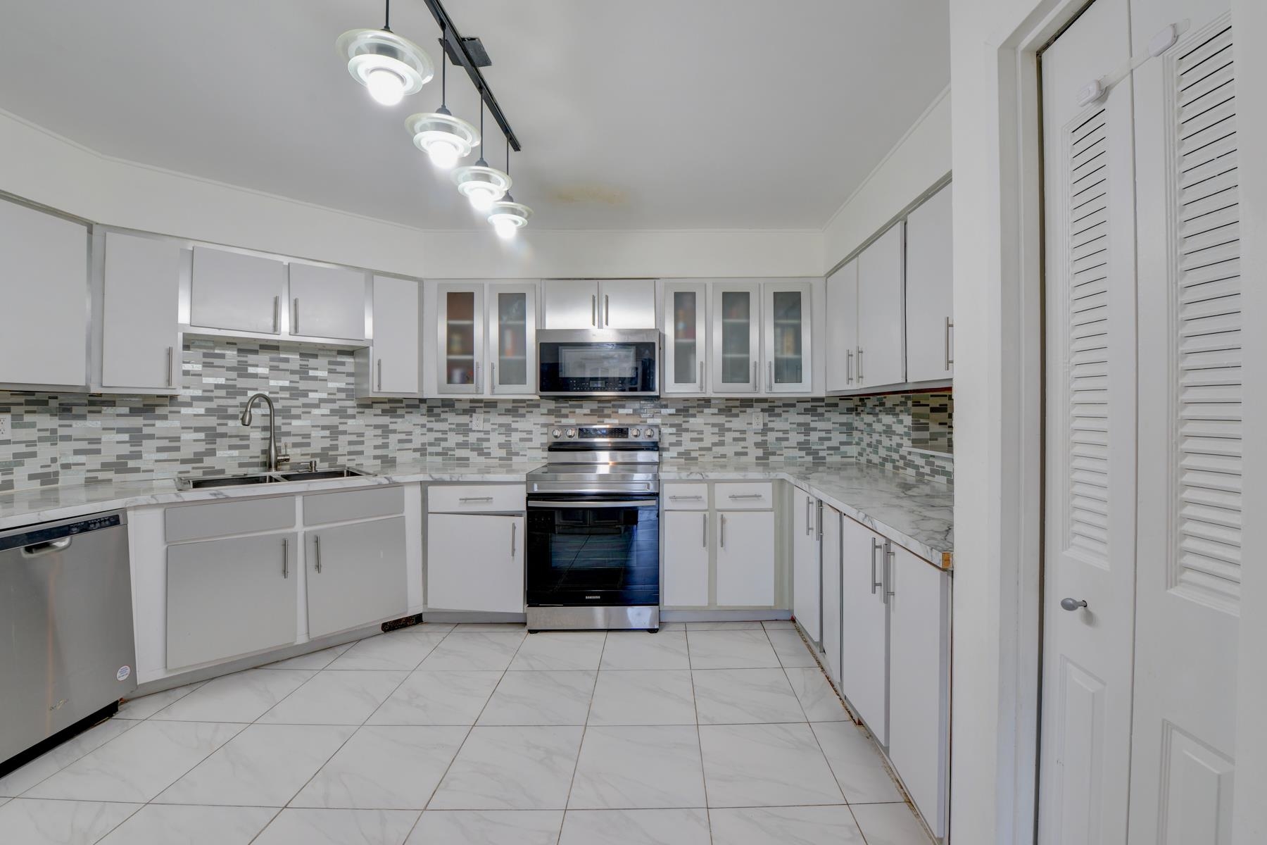 530 Harmon Cove Tower #530, Secaucus, New Jersey image 6