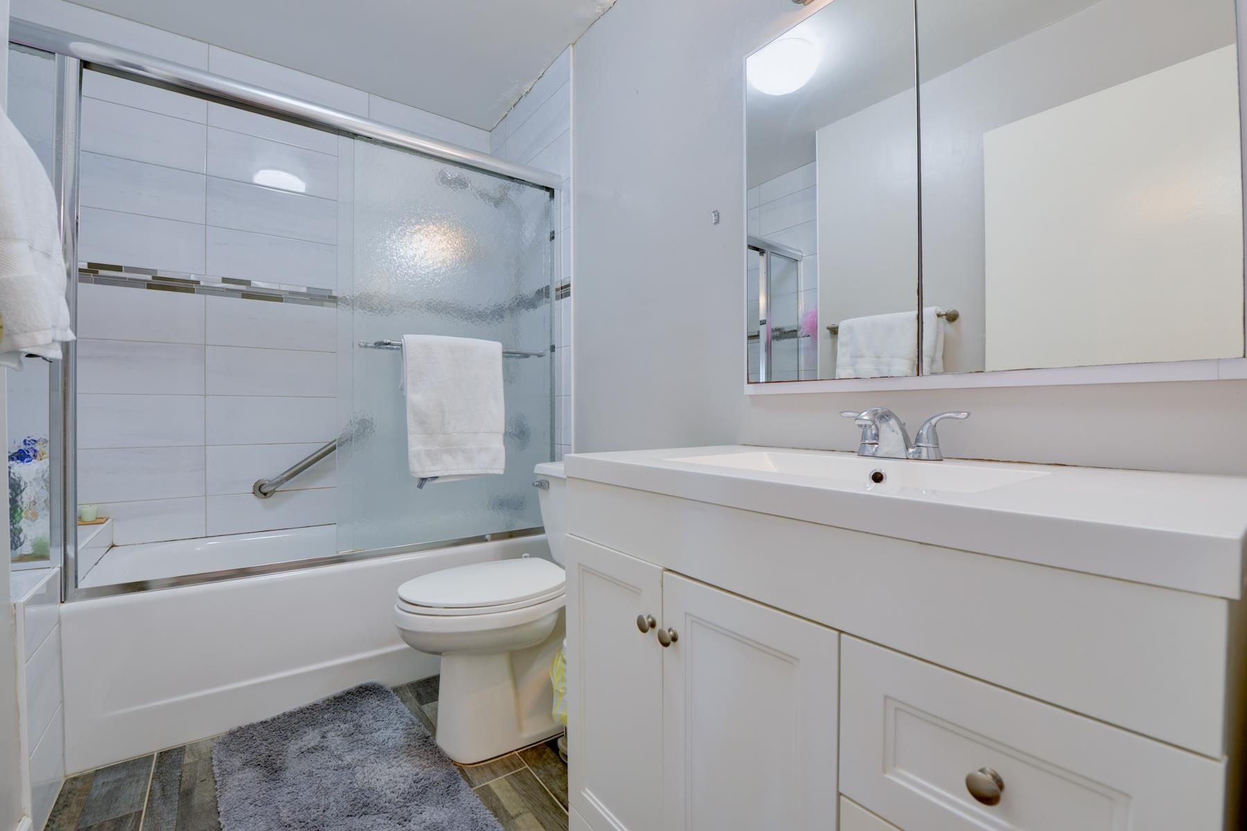 530 Harmon Cove Tower #530, Secaucus, New Jersey image 13