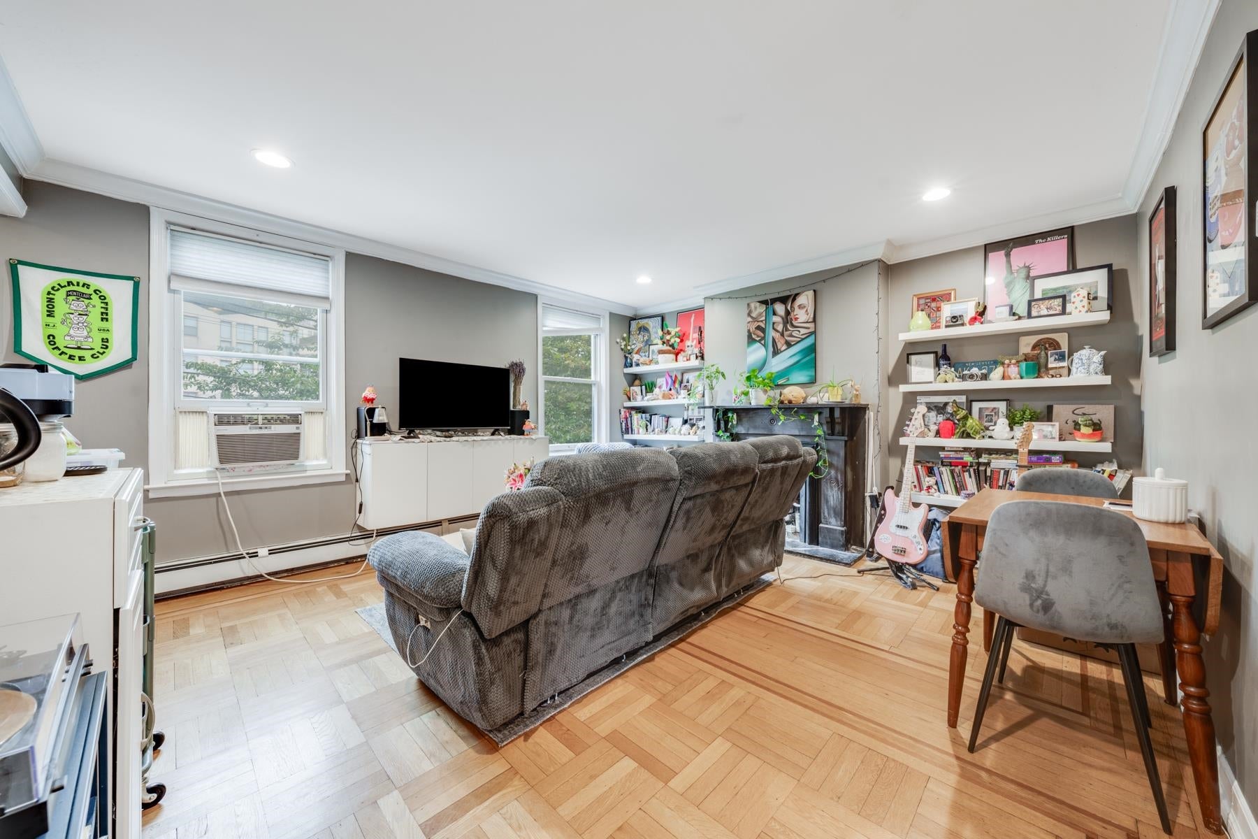 18 BRIGHT ST C