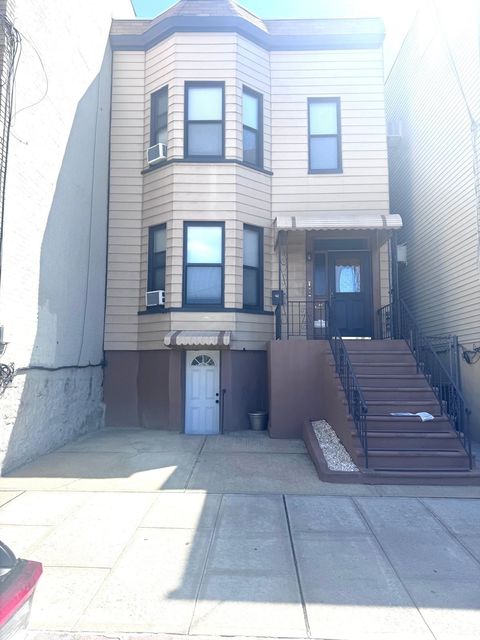 MLS: 250007006
