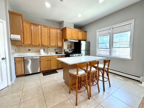 MLS: 250010273