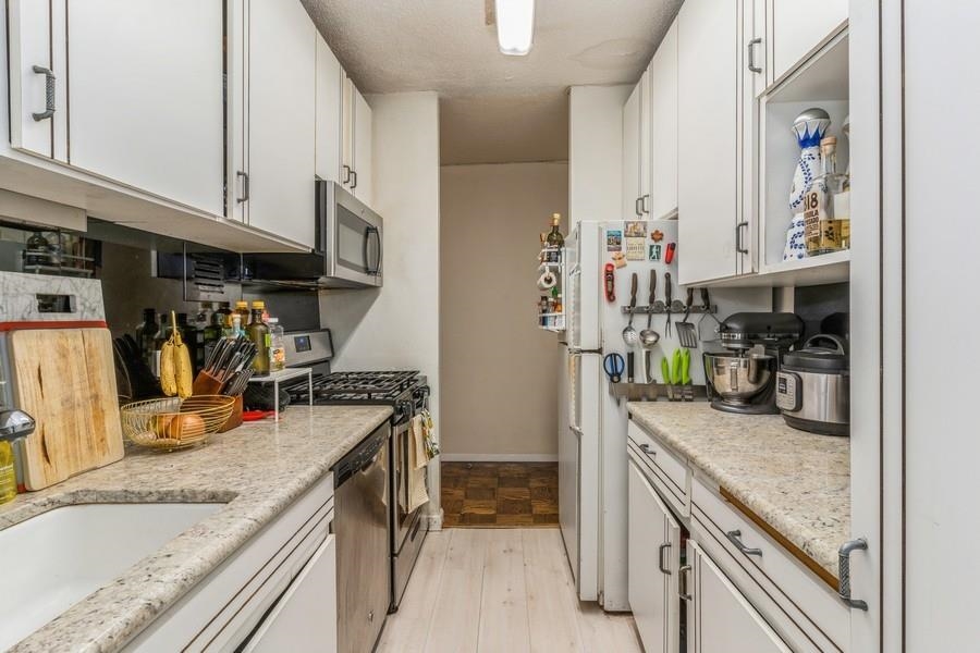 7004 Blvd East #2C, Guttenberg, New Jersey image 9