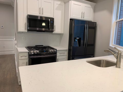 Condo For Rent - 1004 Summit Ave #102<br/> Jersey City, NJ 07307