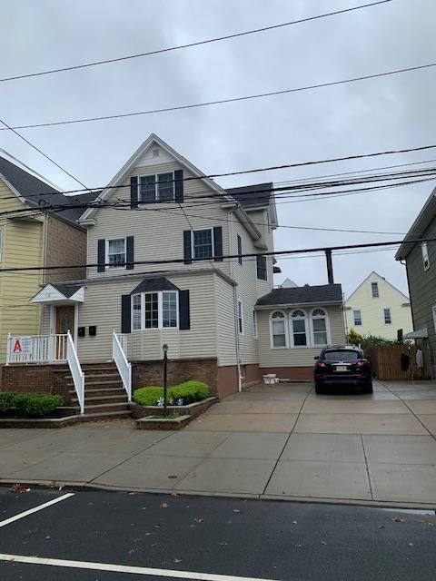 Homes For Rent - 14 East 41st St<br/> Bayonne, NJ 07002
