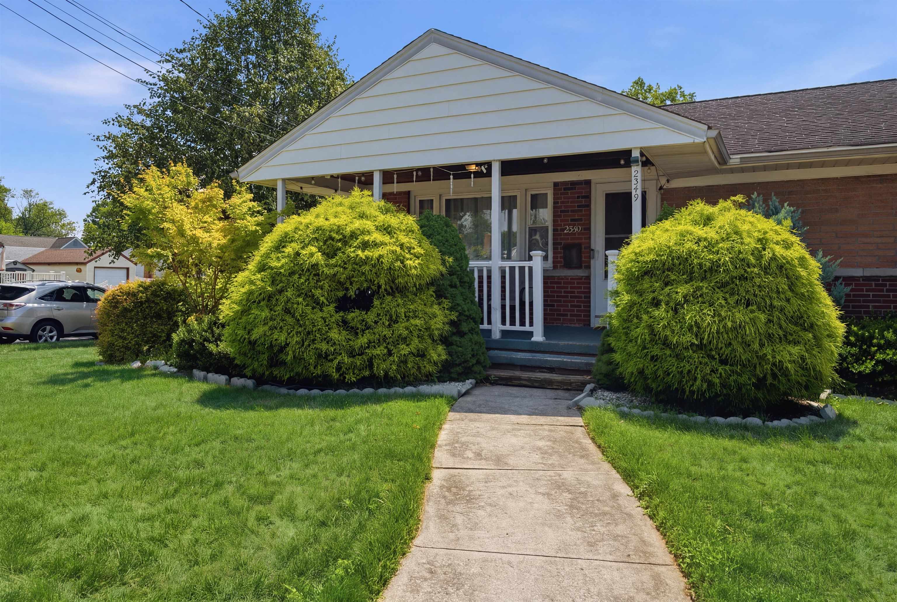 2349 COLONIAL DR