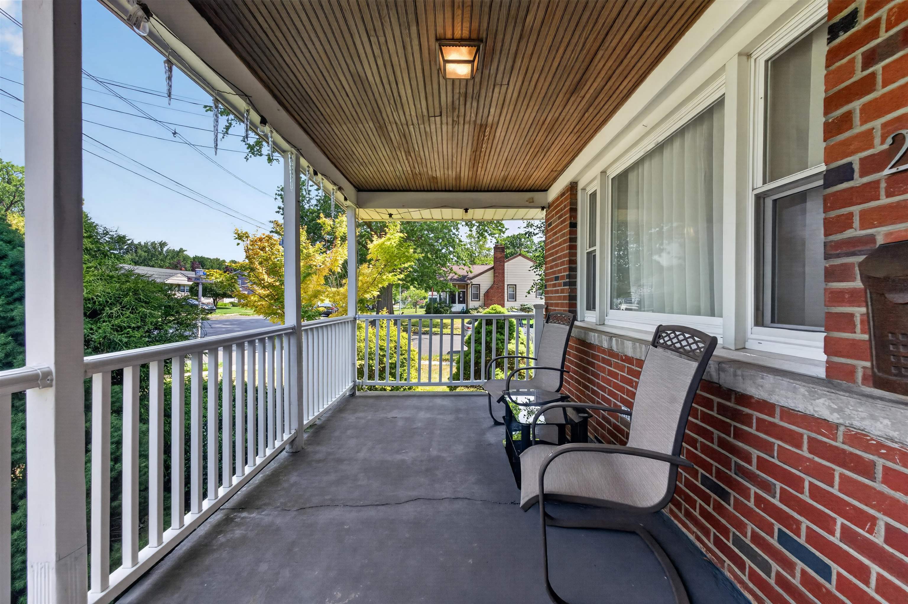 2349 COLONIAL DR