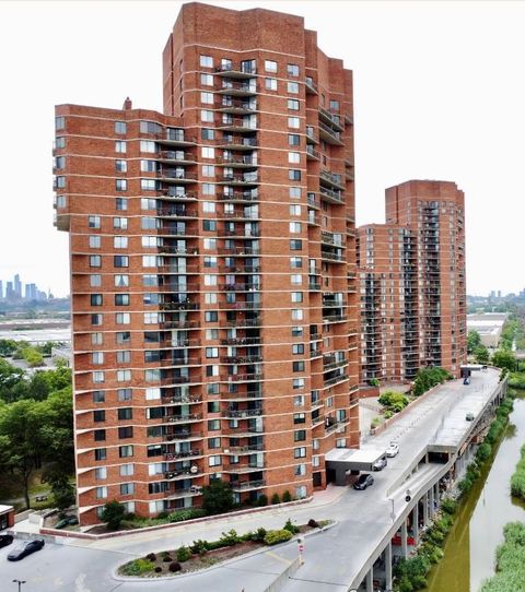 1740 HARMON COVE TOWER Secaucus NJ 07094