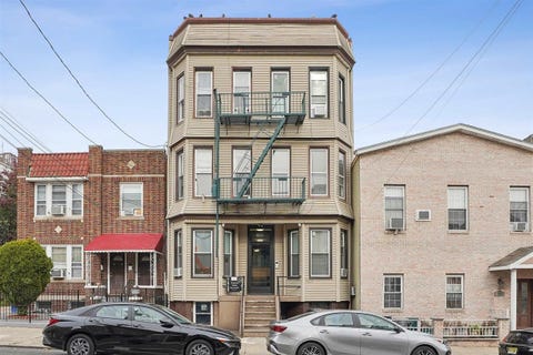 Homes For Rent - 198 Griffith St #1L<br/> Jersey City, NJ 07307