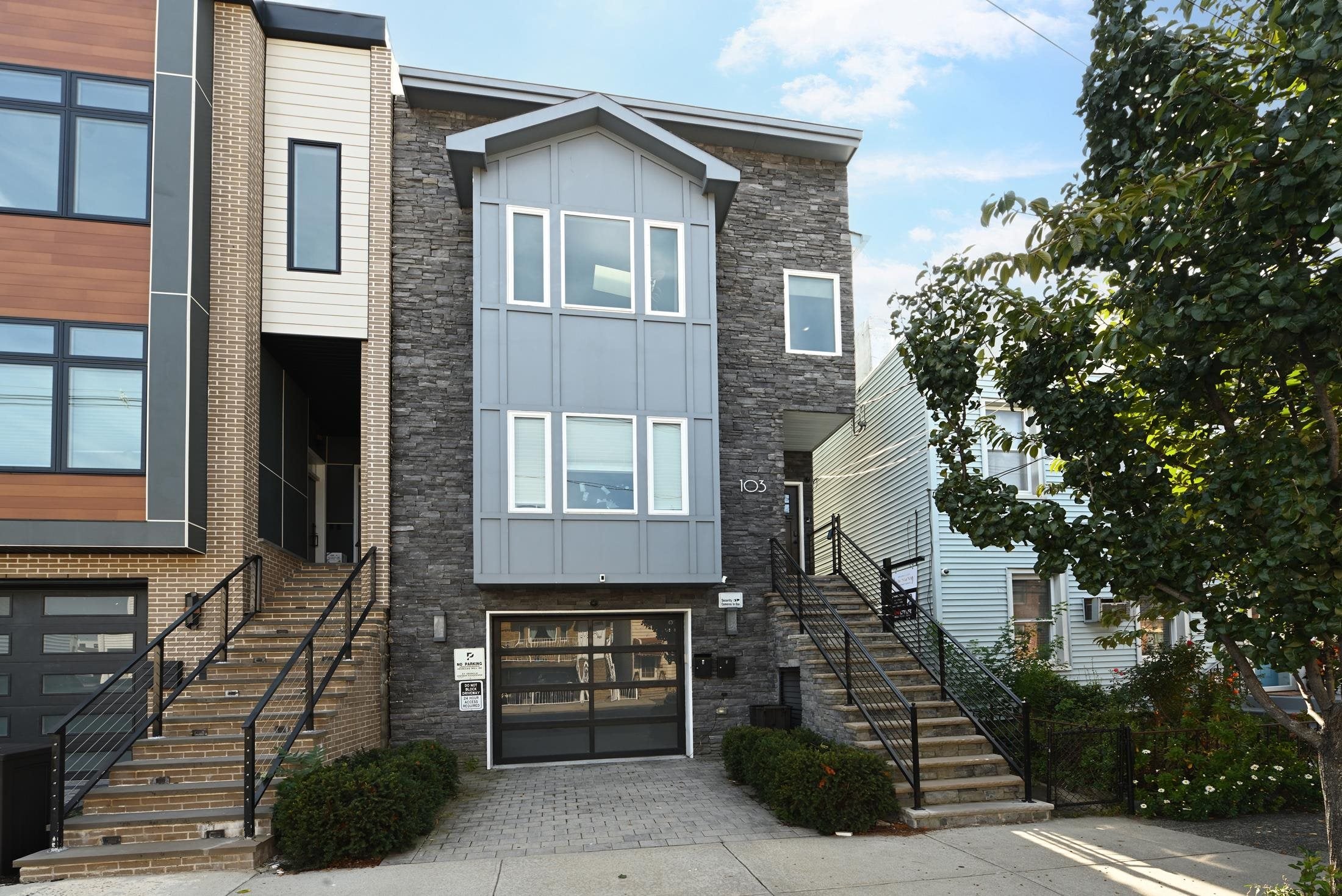 103 THORNE ST 2