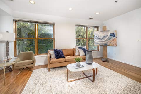 Homes For Rent - 323 Jackson St #302<br/> Hoboken, NJ 07030