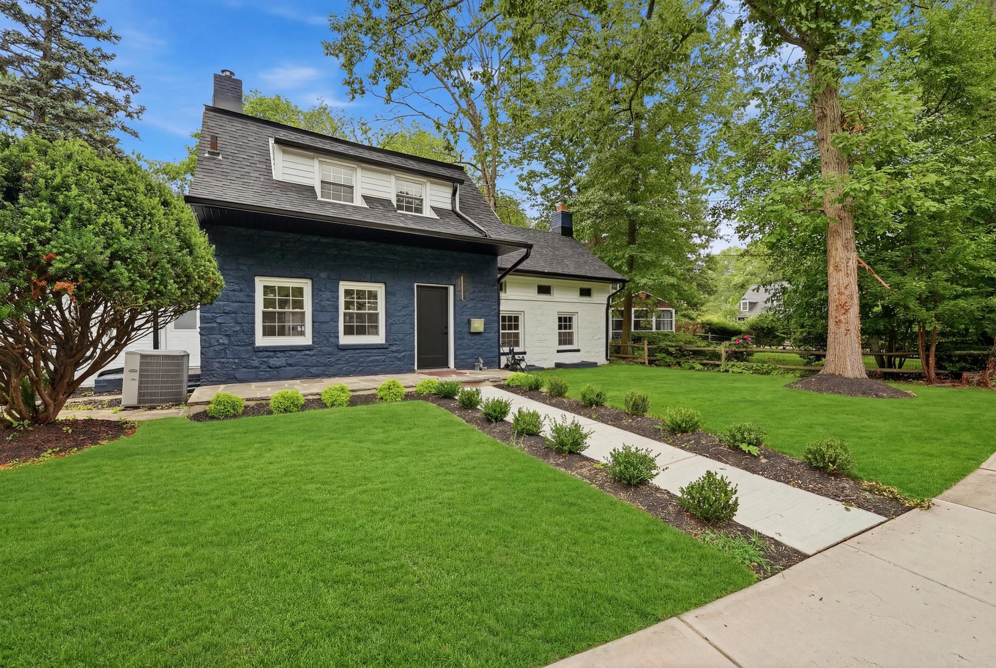 867 RIVER RD