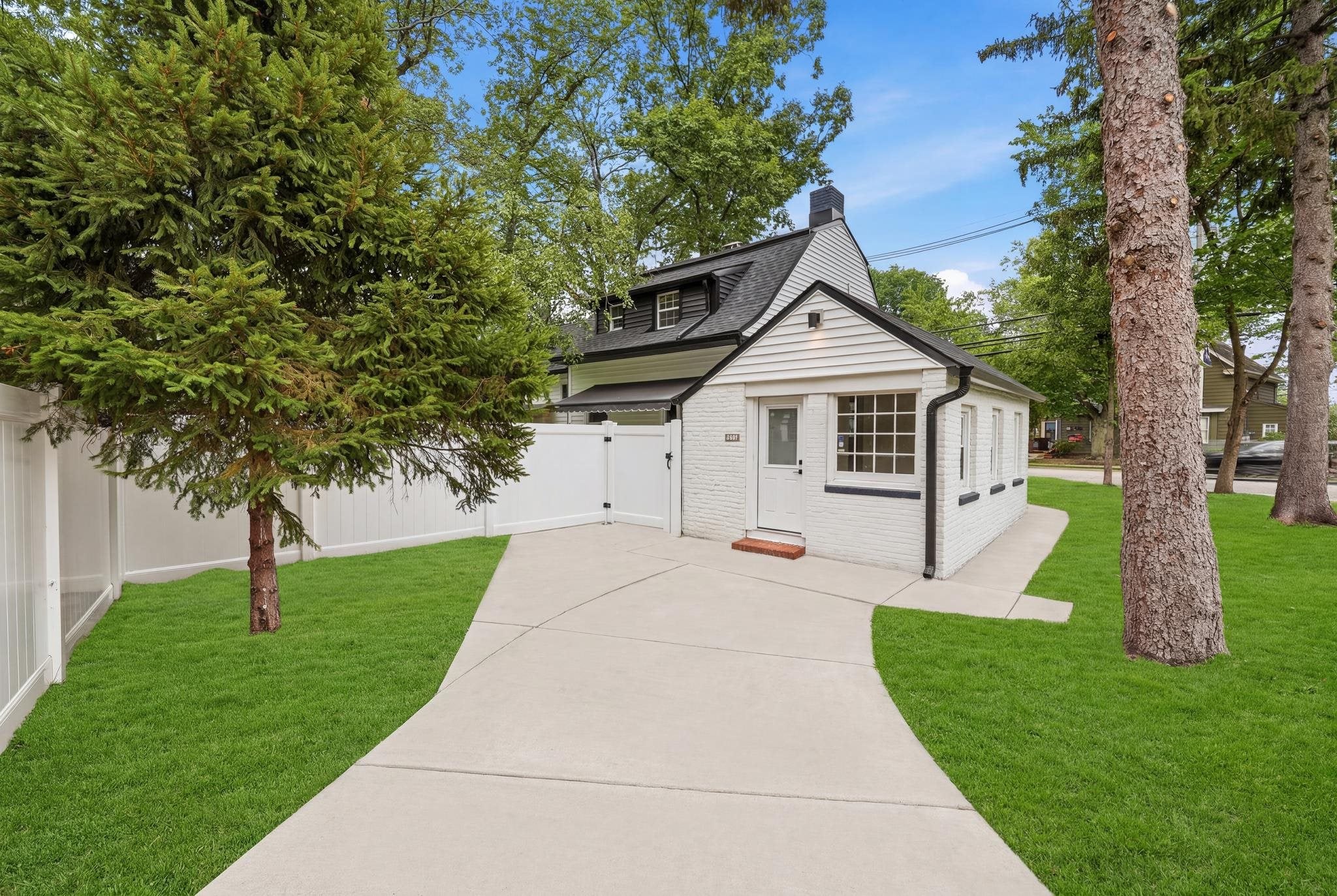 867 RIVER RD