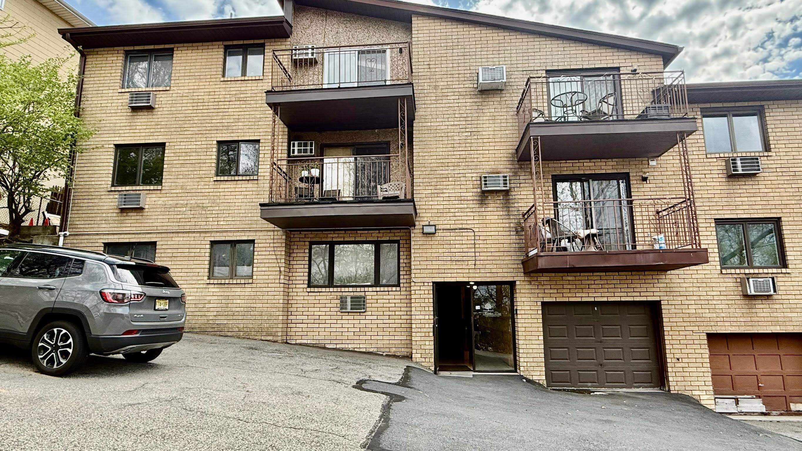 1604 74th St #B-4, North Bergen, New Jersey image 1