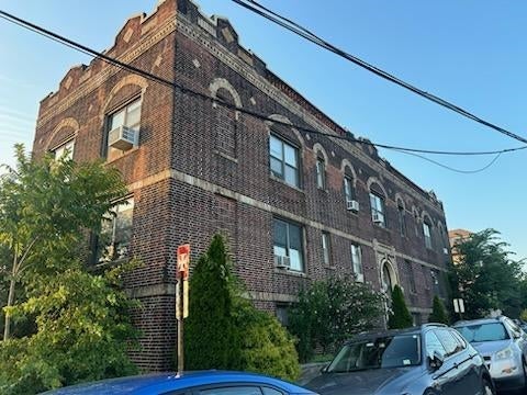 Photo 1 of 15 — 400 WOODCLIFF AVE, North Bergen, NJ 07047