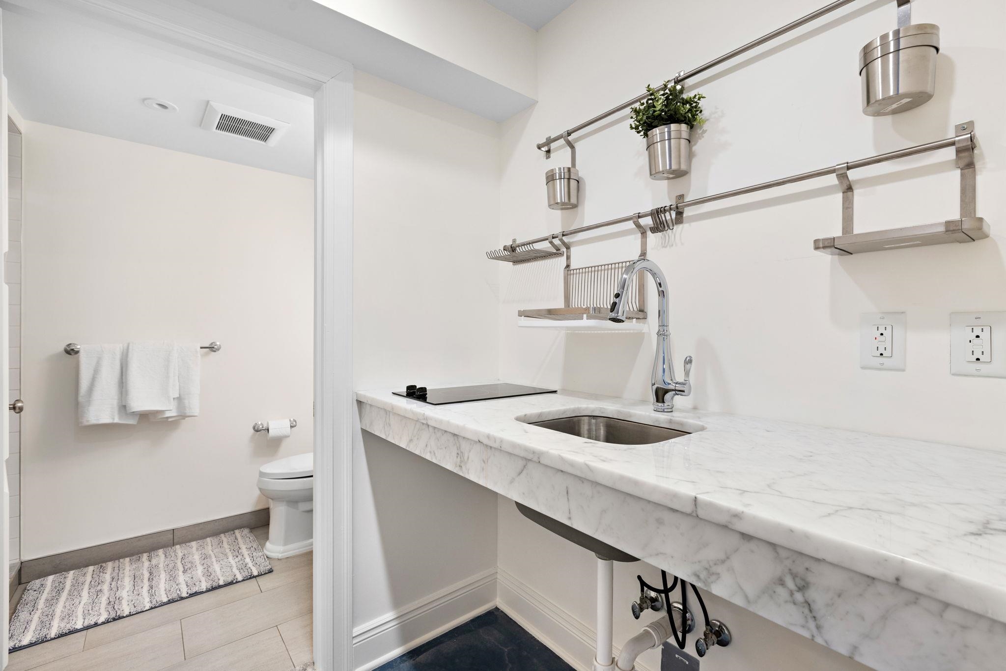 912 Willow Ave, Hoboken, New Jersey image 30