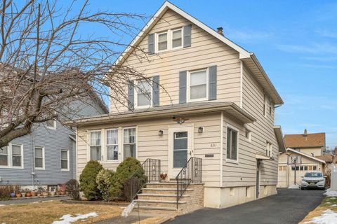 Apartment For Sale - 631 6th Ave<br/> Bergen County, Lyndhurst, NJ 07071