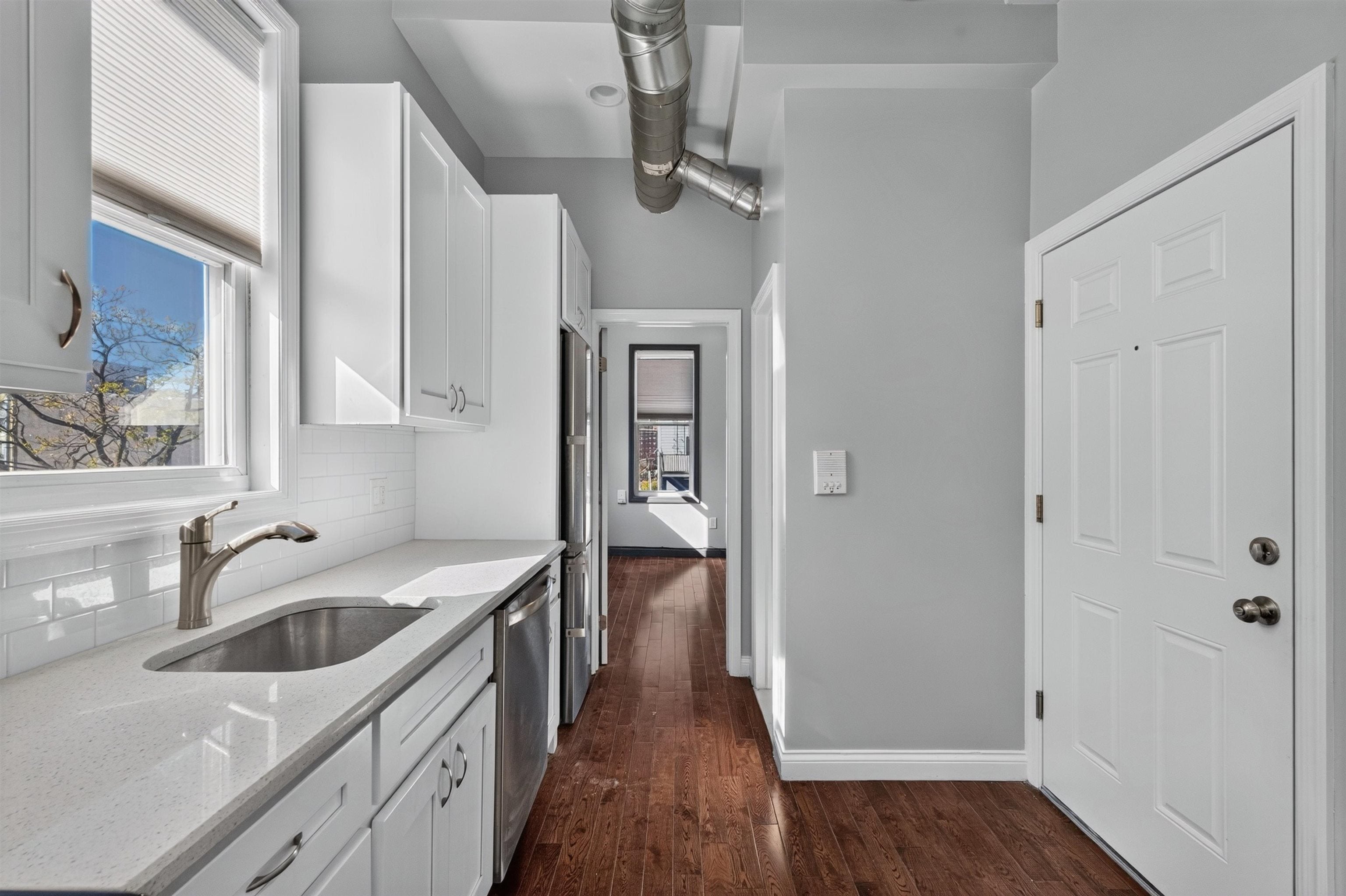 400 MADISON ST 6