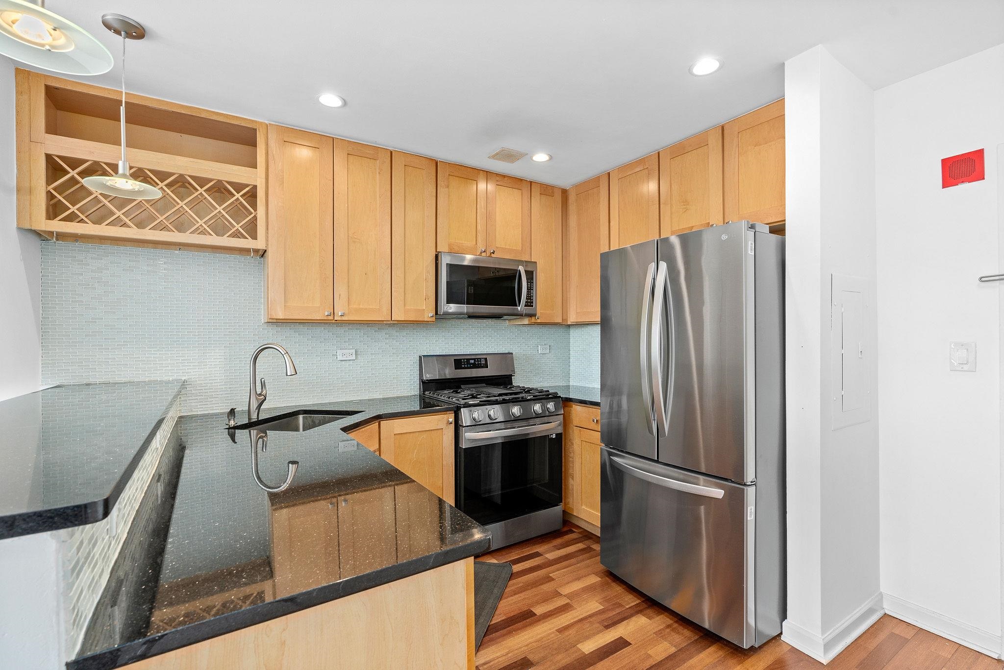 700 1st St #16PR, Hoboken, New Jersey image 6