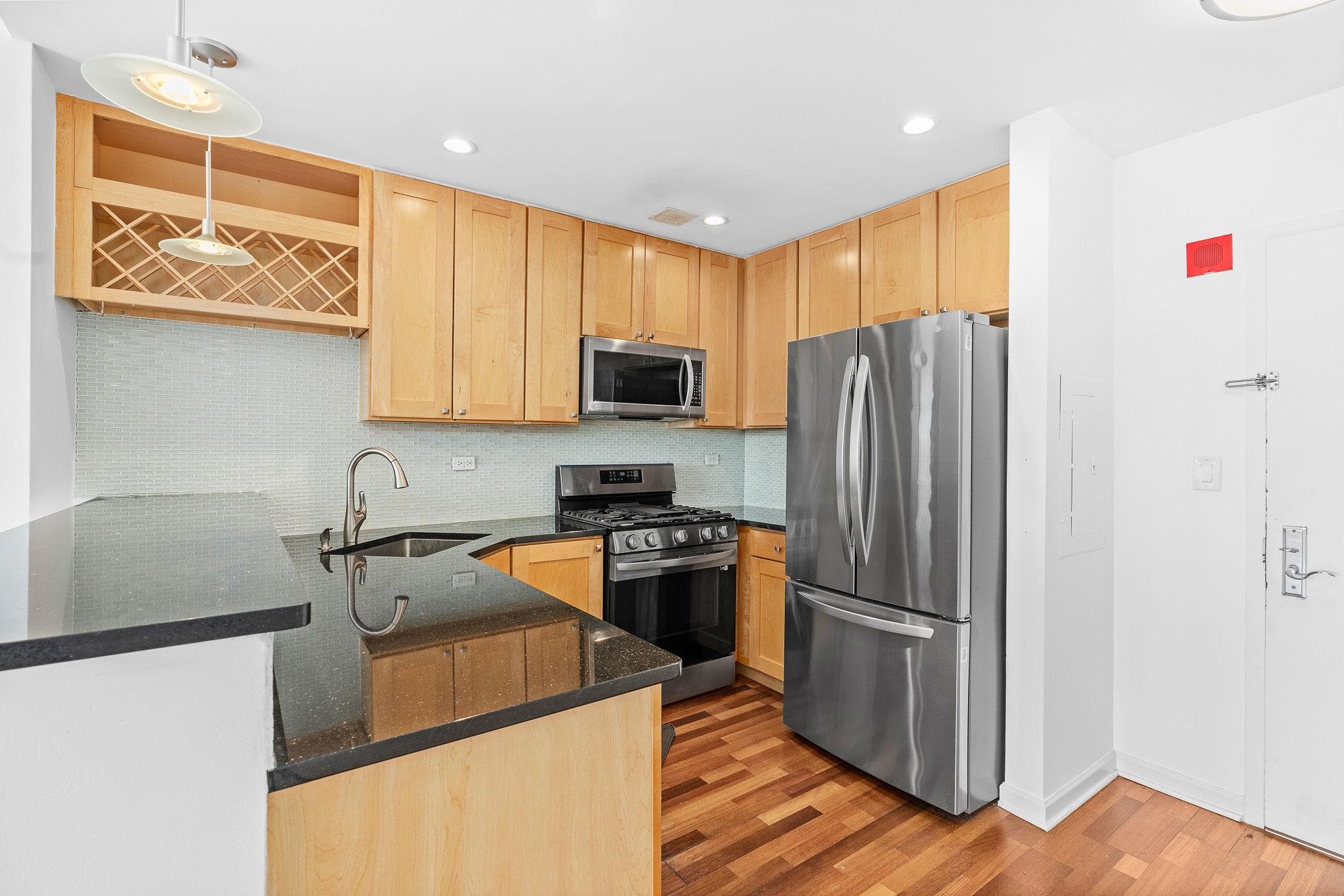 700 1st St #16PR, Hoboken, New Jersey image 8