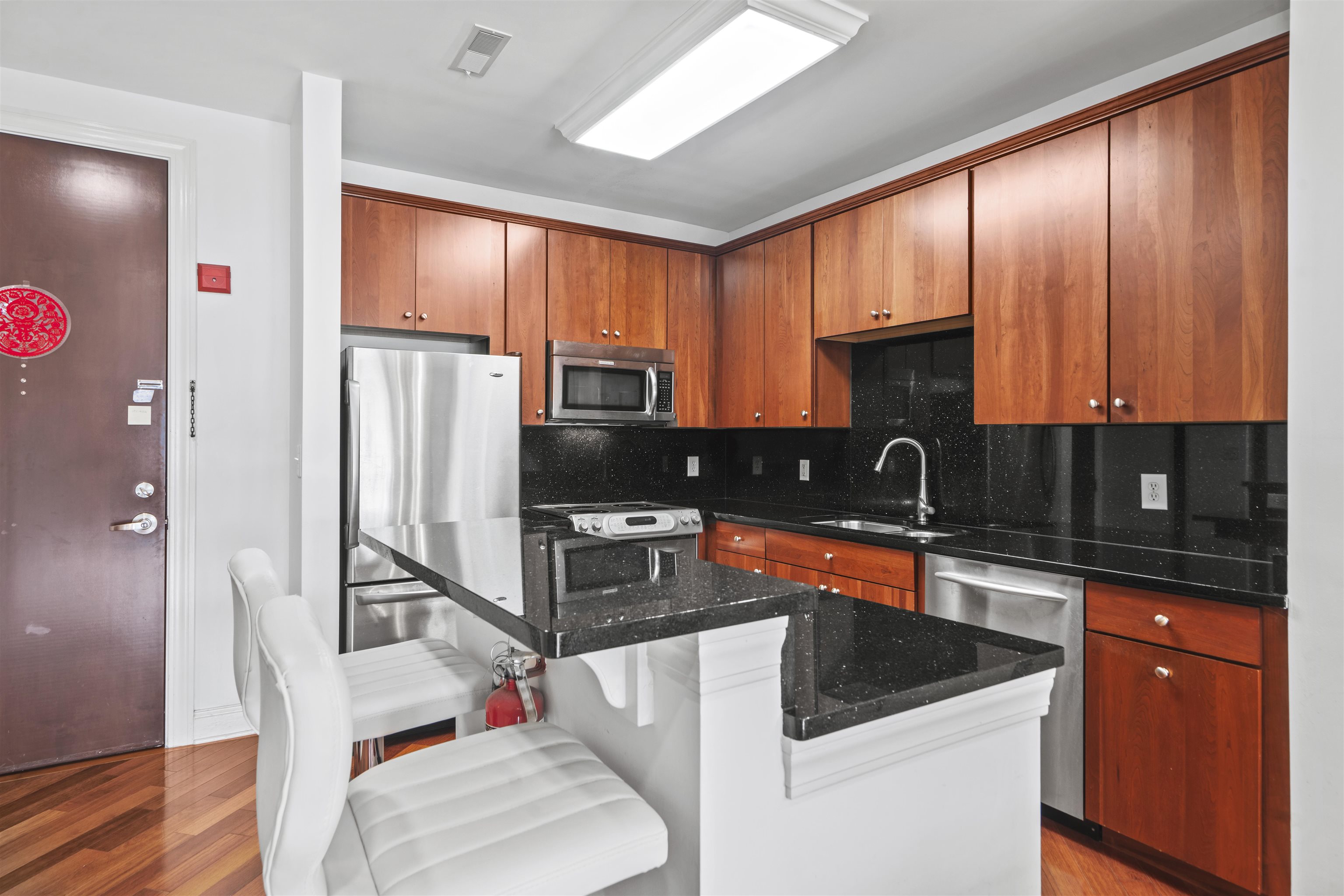 22 Avenue At Port Imperial #221, West New York, New Jersey image 3