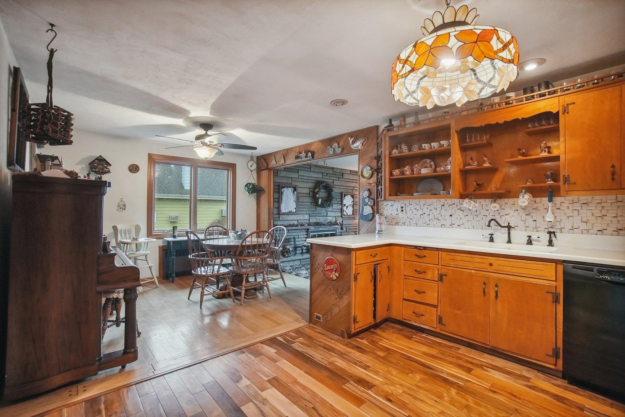 42 Frederick St, CARTERET, New Jersey image 6