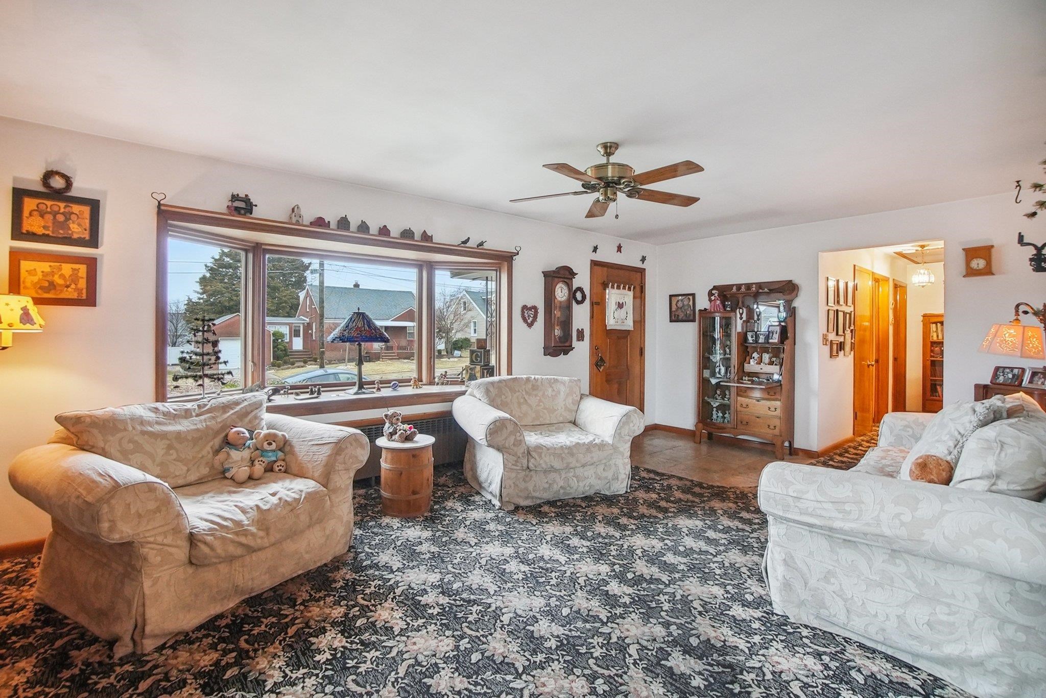 42 Frederick St, CARTERET, New Jersey image 2