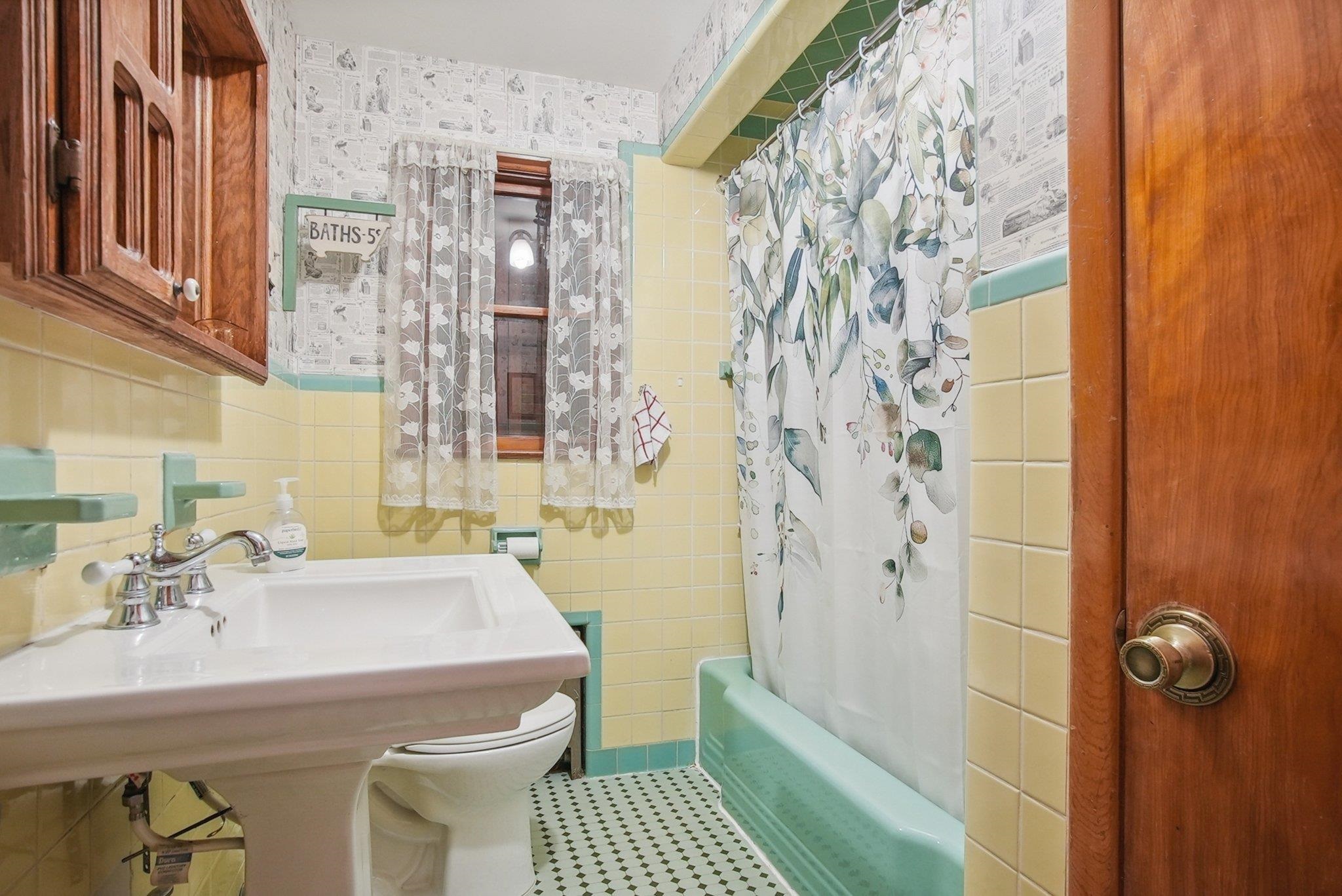 42 Frederick St, CARTERET, New Jersey image 11