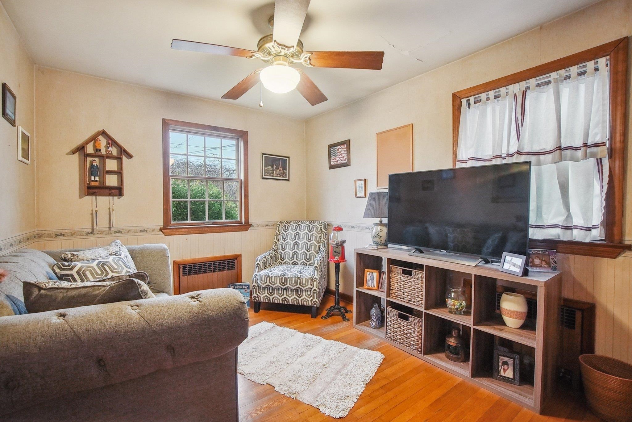 42 Frederick St, CARTERET, New Jersey image 8