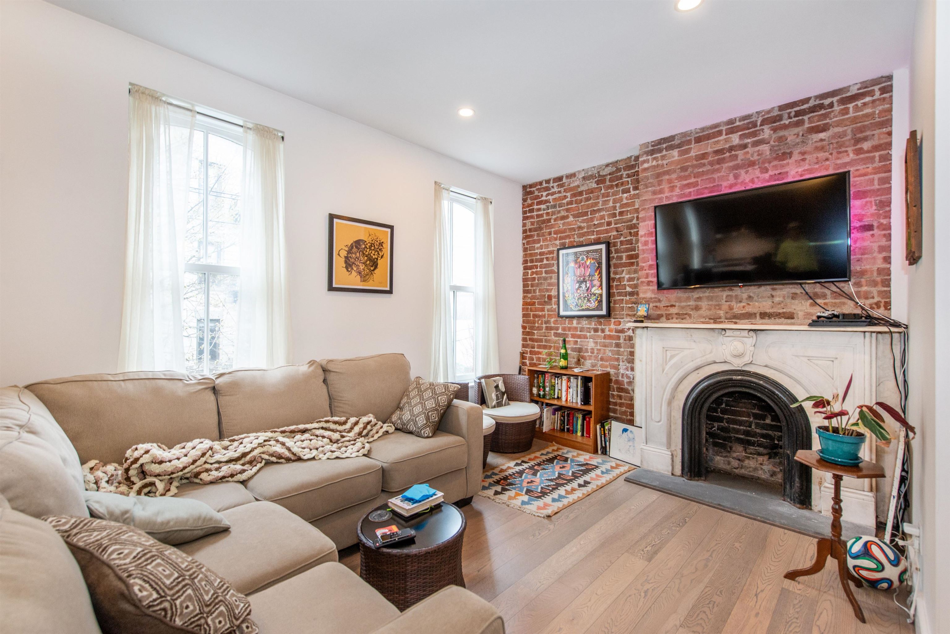 267 York St #3, Jersey City, New Jersey image 1