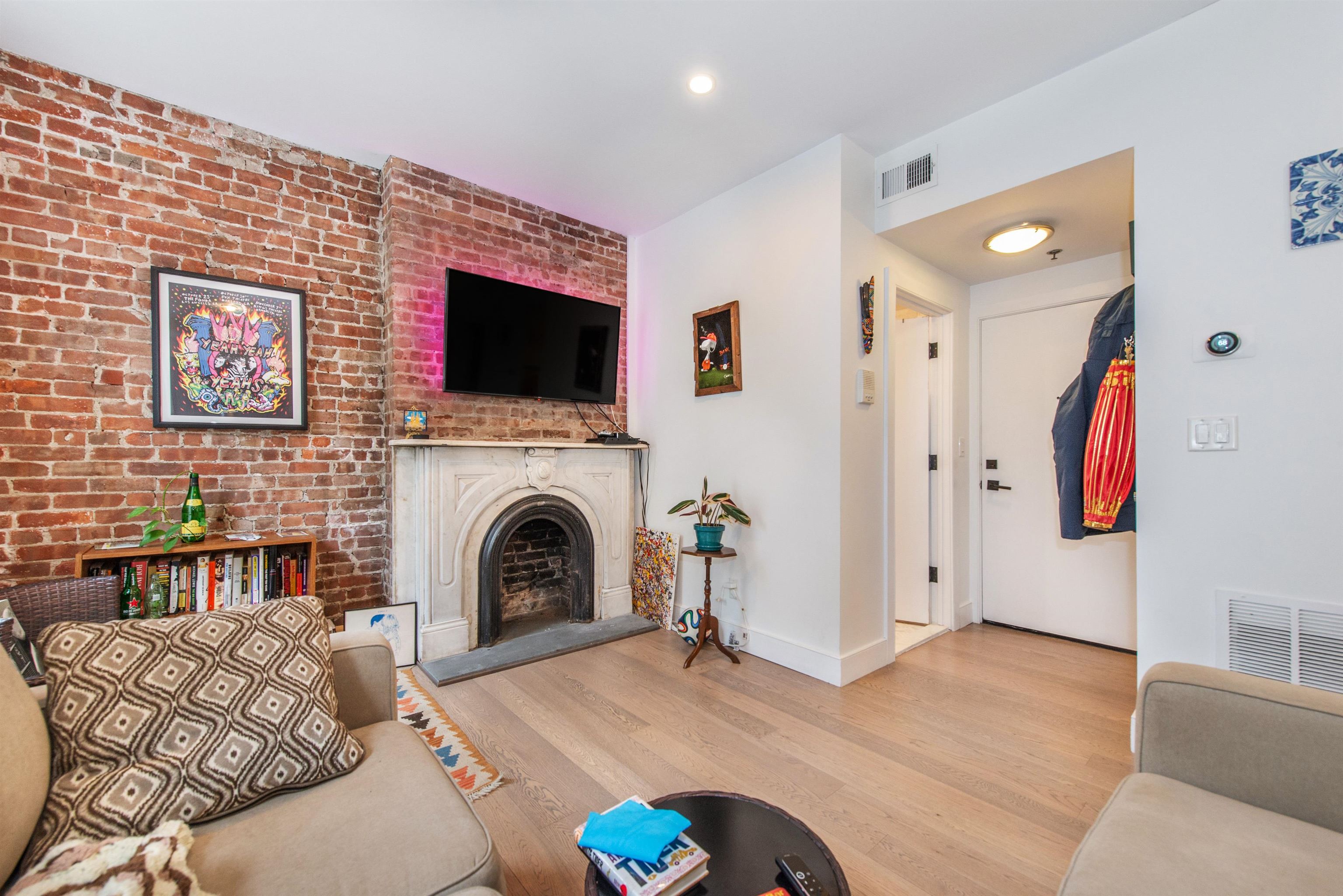 267 York St #3, Jersey City, New Jersey image 5