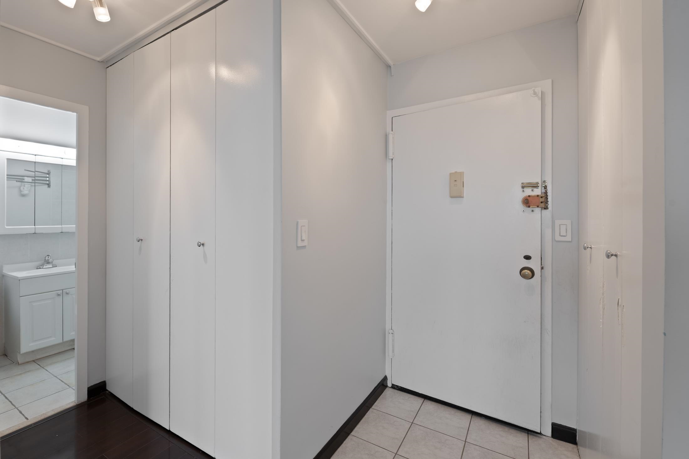 135 Montgomery St #20E, Jersey City, New Jersey image 17