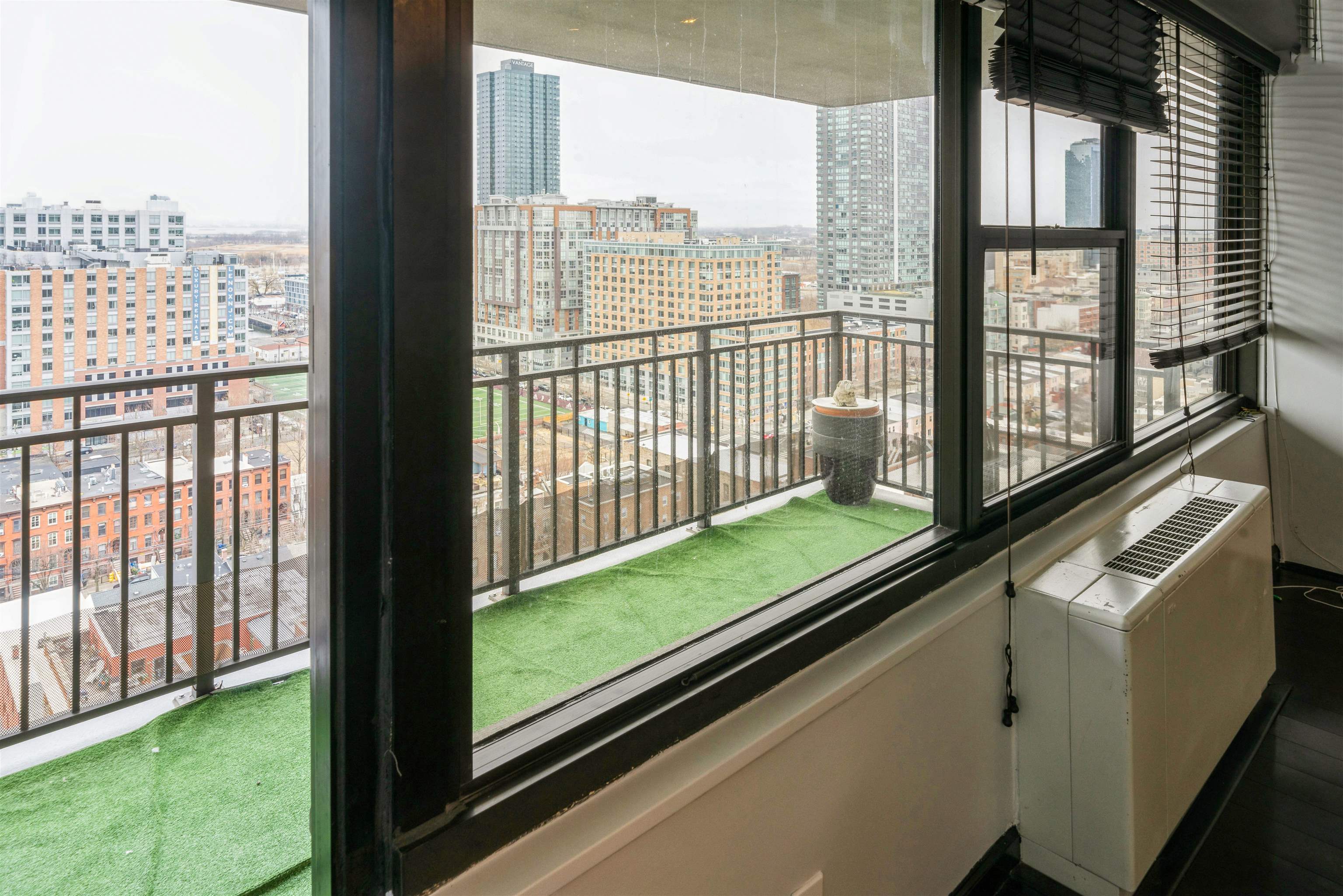 135 Montgomery St #20E, Jersey City, New Jersey image 25