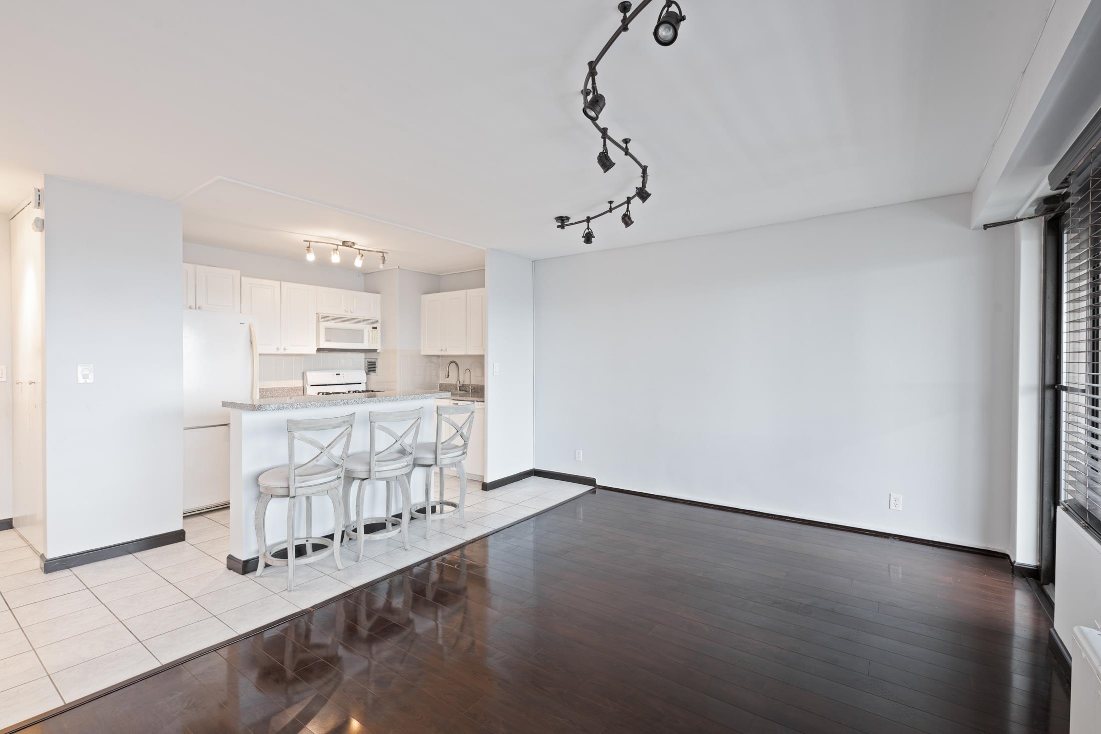 135 Montgomery St #20E, Jersey City, New Jersey image 13