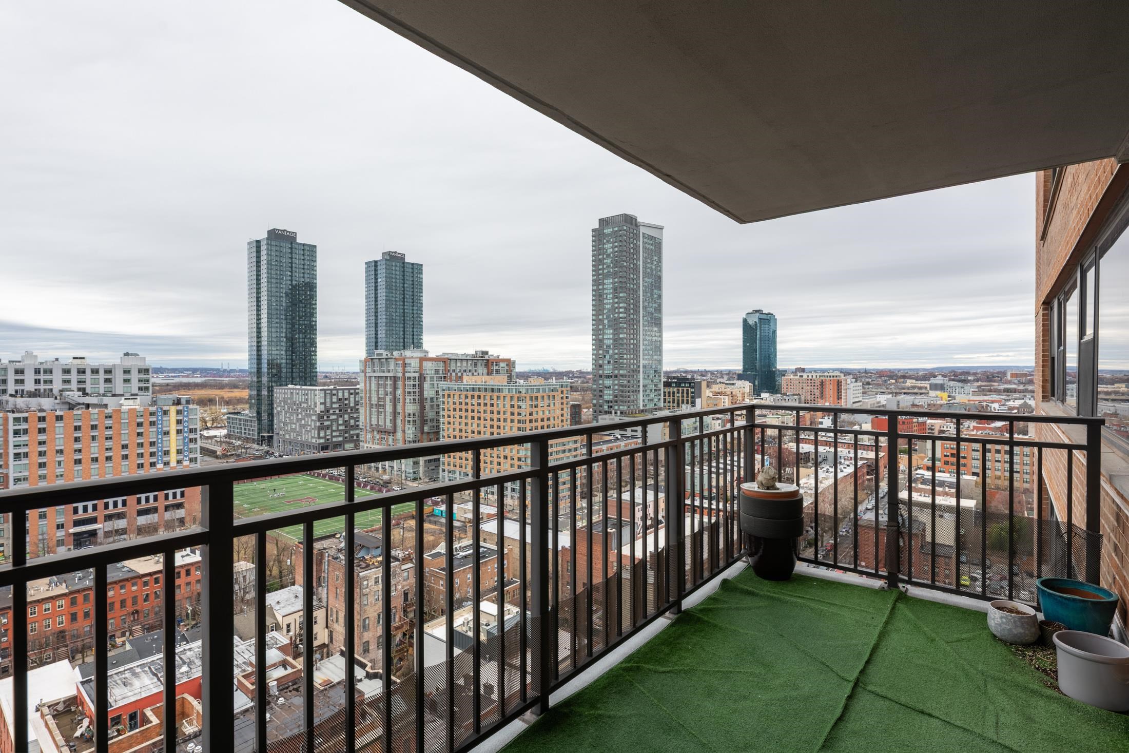 135 Montgomery St #20E, Jersey City, New Jersey image 2