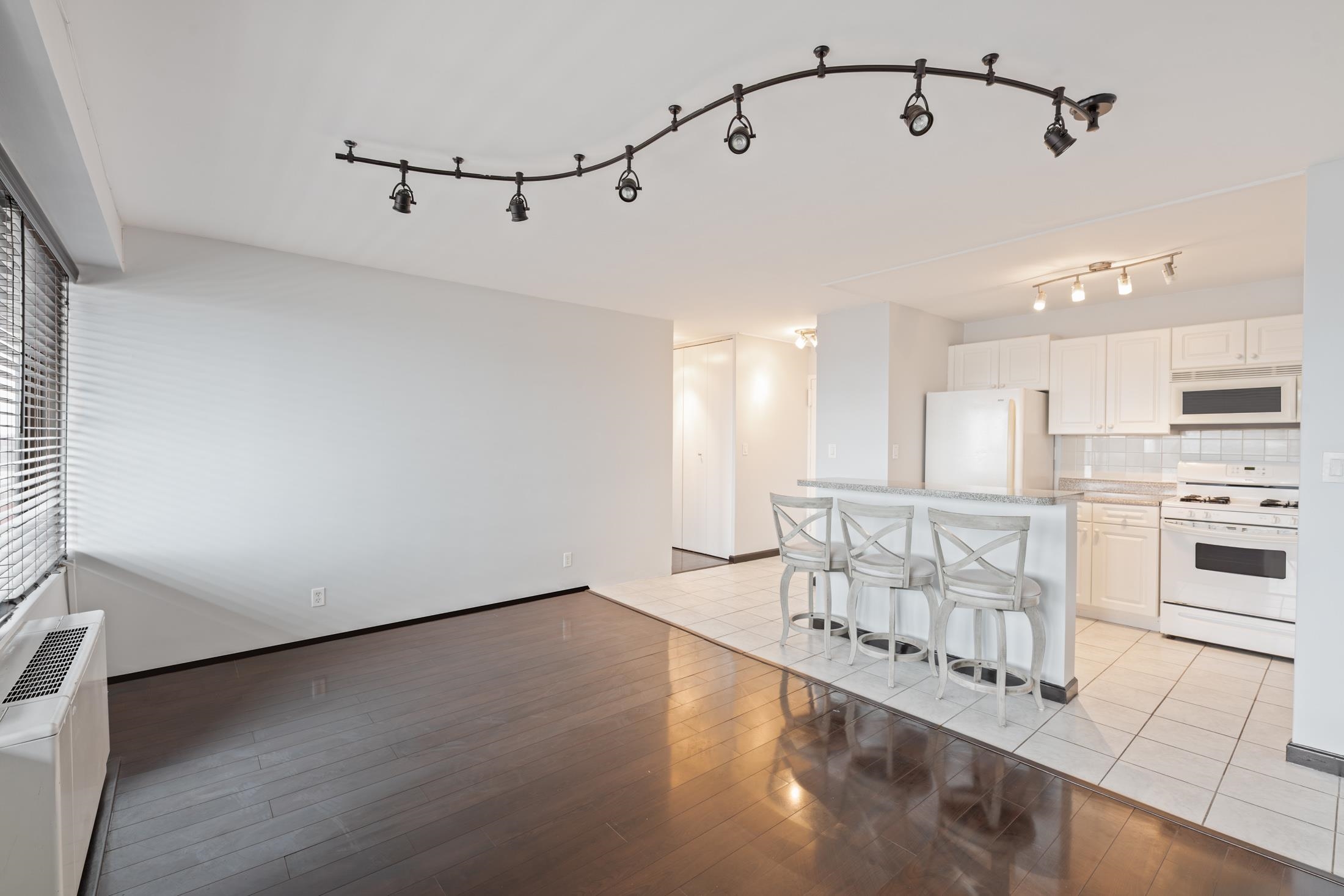 135 Montgomery St #20E, Jersey City, New Jersey image 10