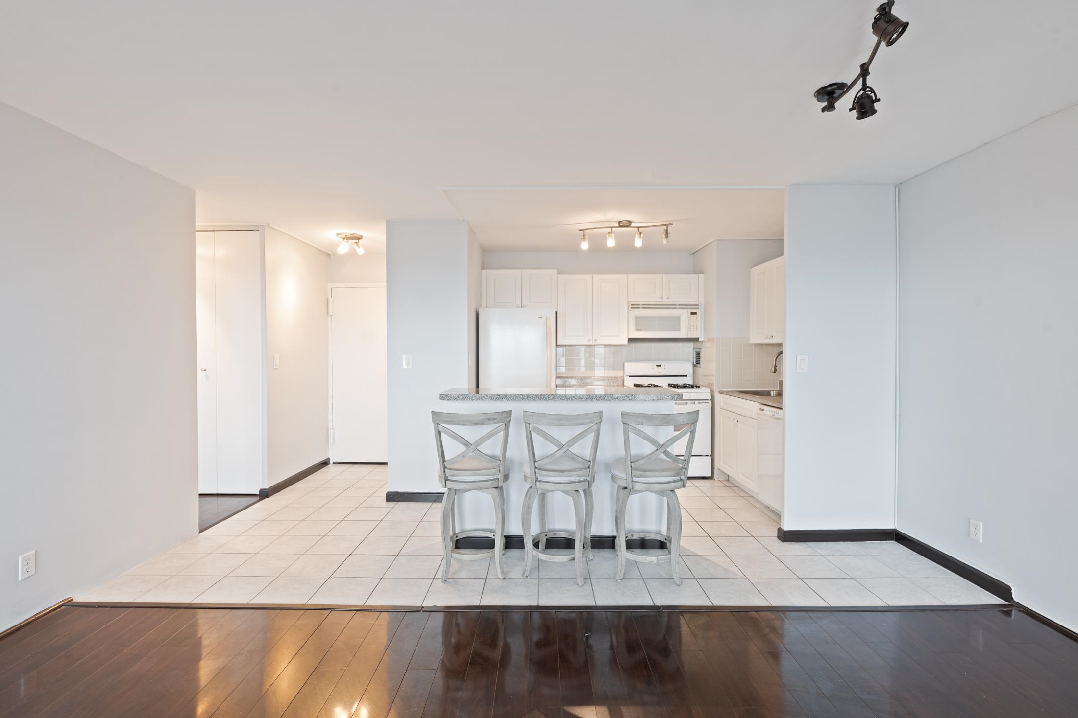 135 Montgomery St #20E, Jersey City, New Jersey image 11
