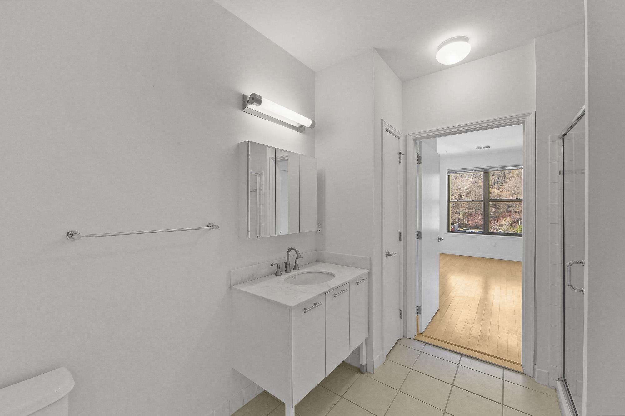 26 Avenue At Port Imperial #424, West New York, New Jersey image 22