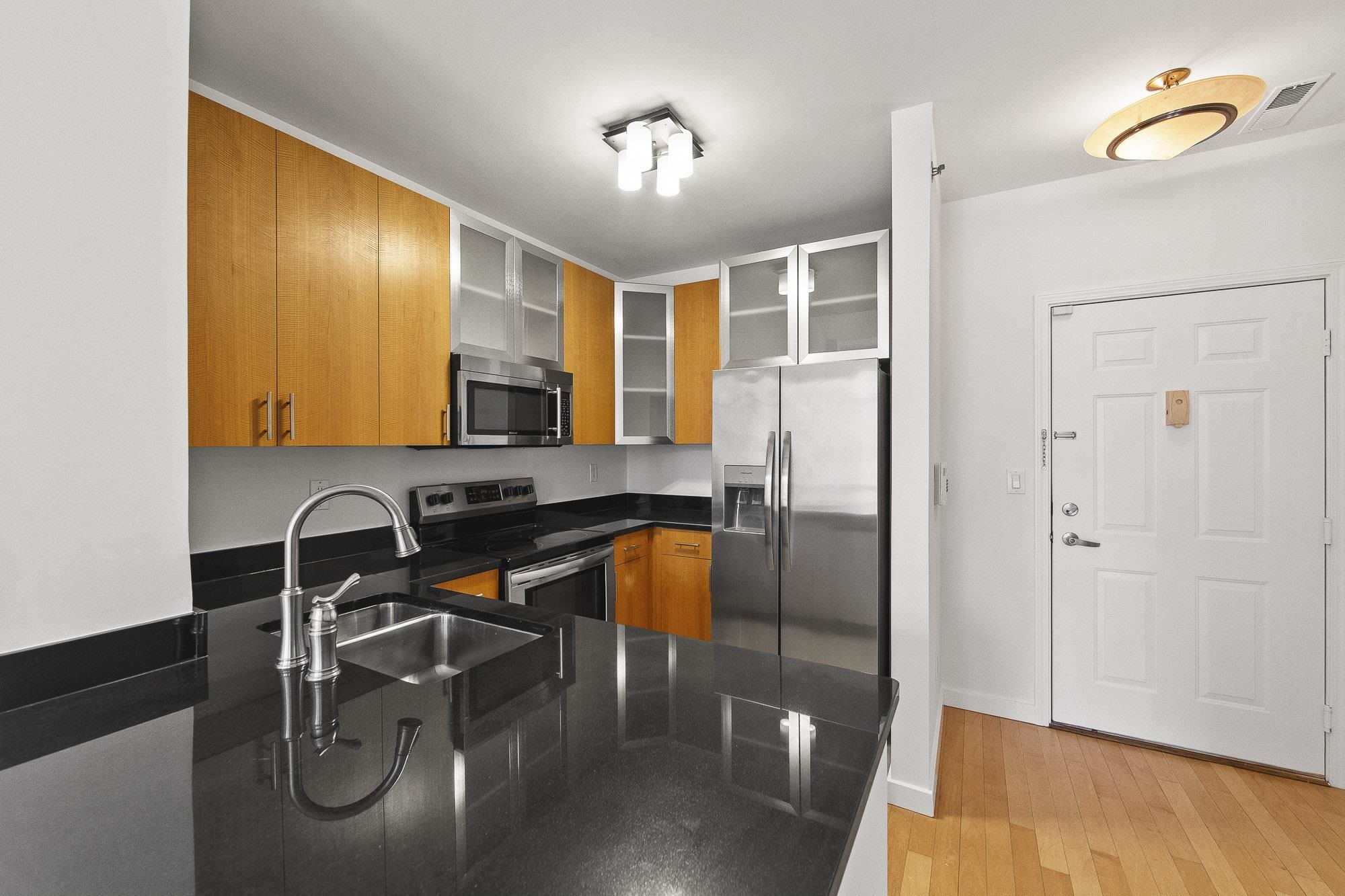 26 Avenue At Port Imperial #424, West New York, New Jersey image 4