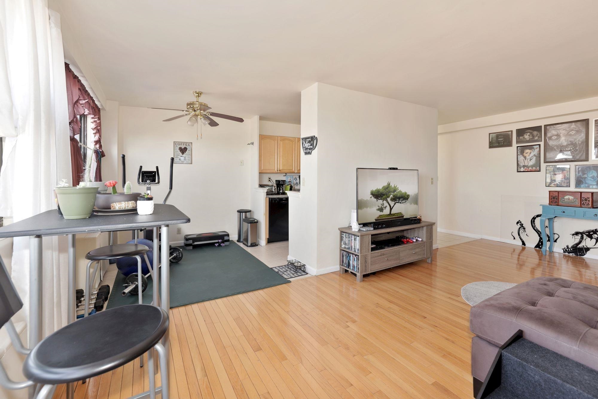 1225 Kennedy Blvd #6D, Bayonne, New Jersey image 5