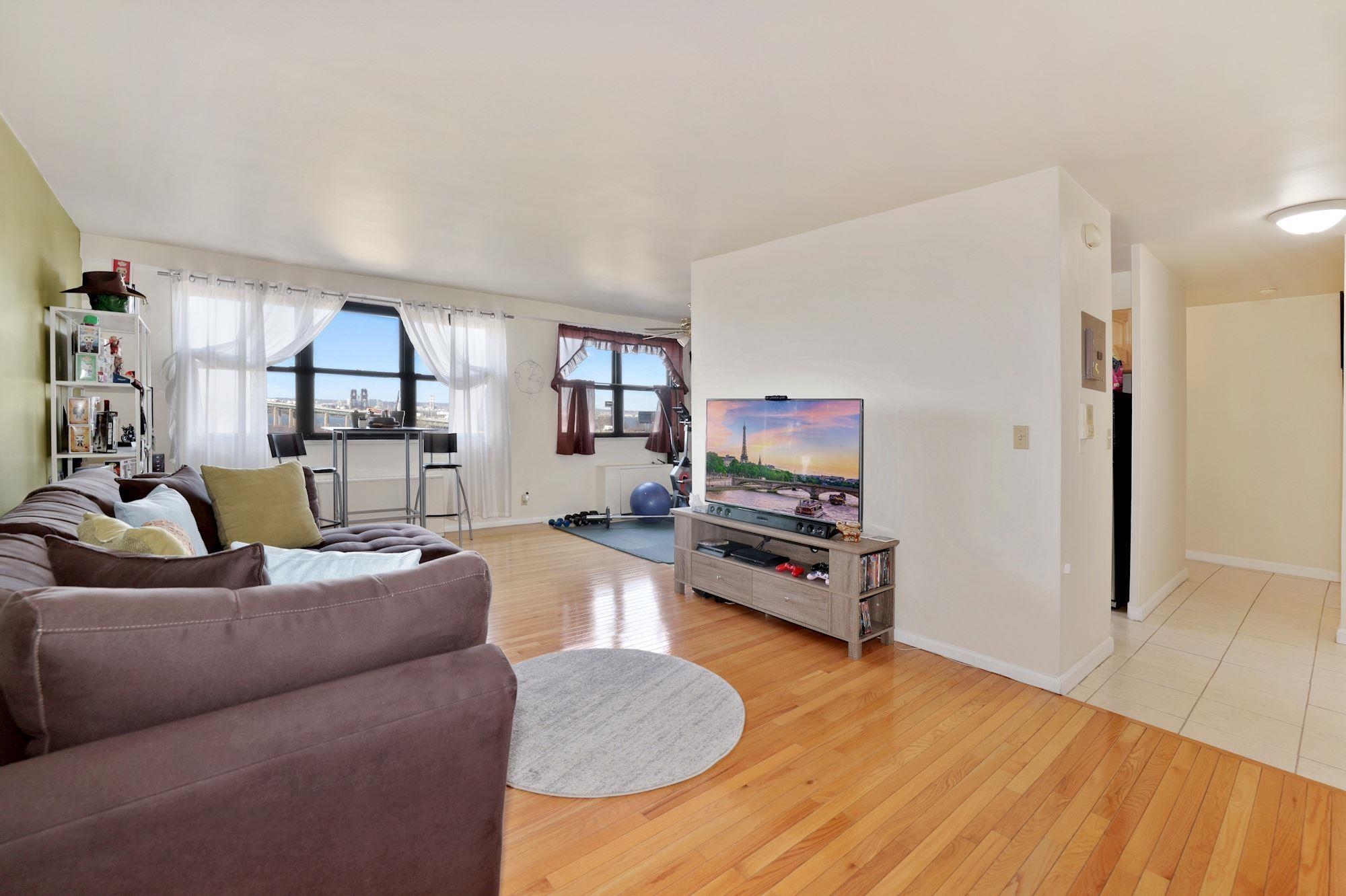 1225 Kennedy Blvd #6D, Bayonne, New Jersey image 4