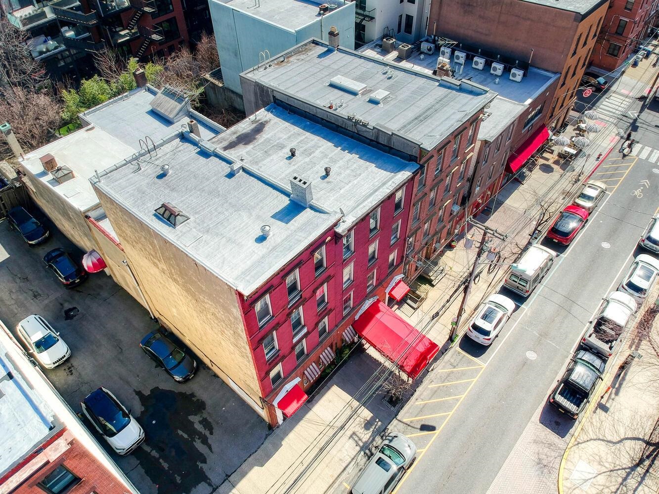 309-313 WILLOW AVE