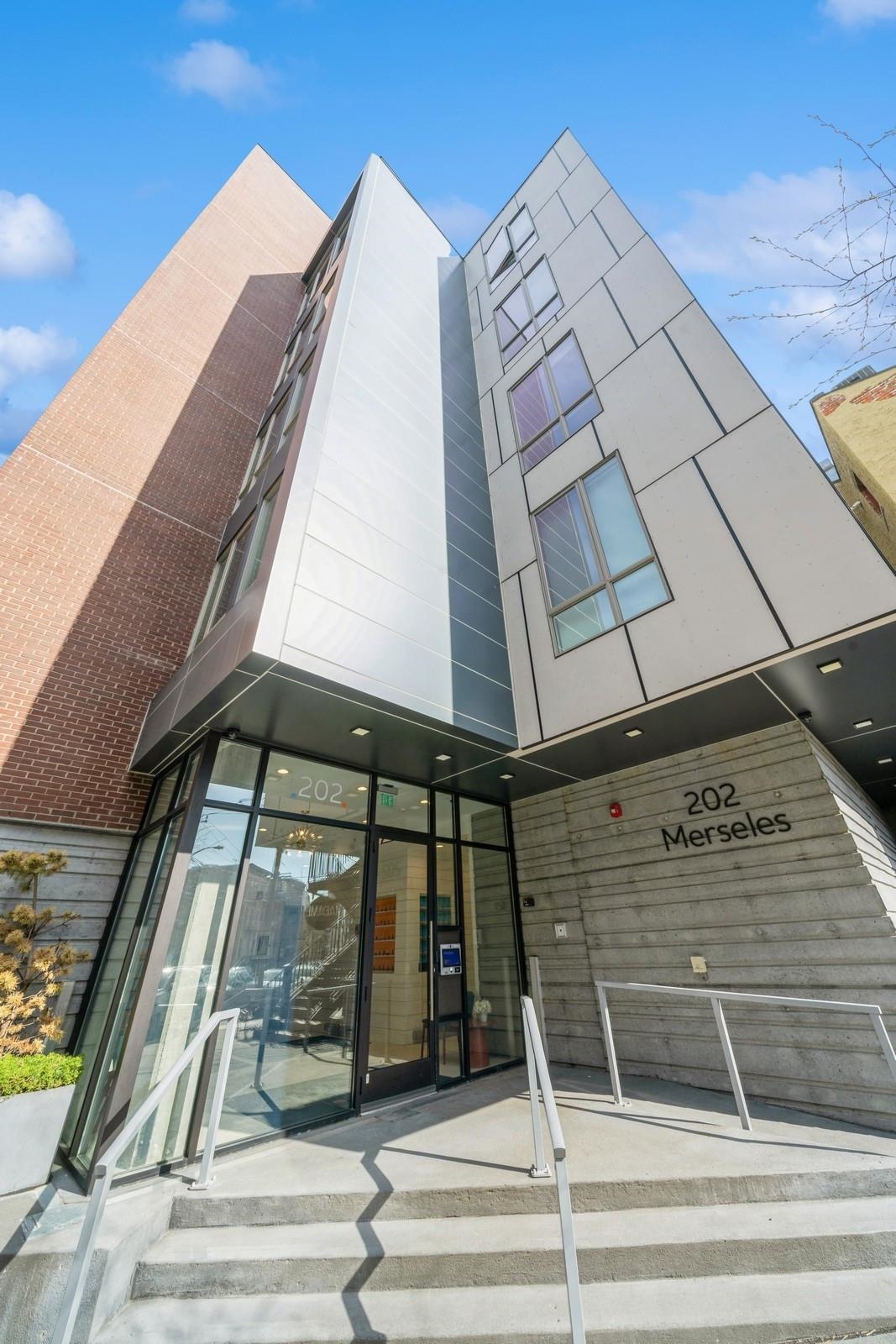 202 Merseles St #503, Jersey City, New Jersey image 2