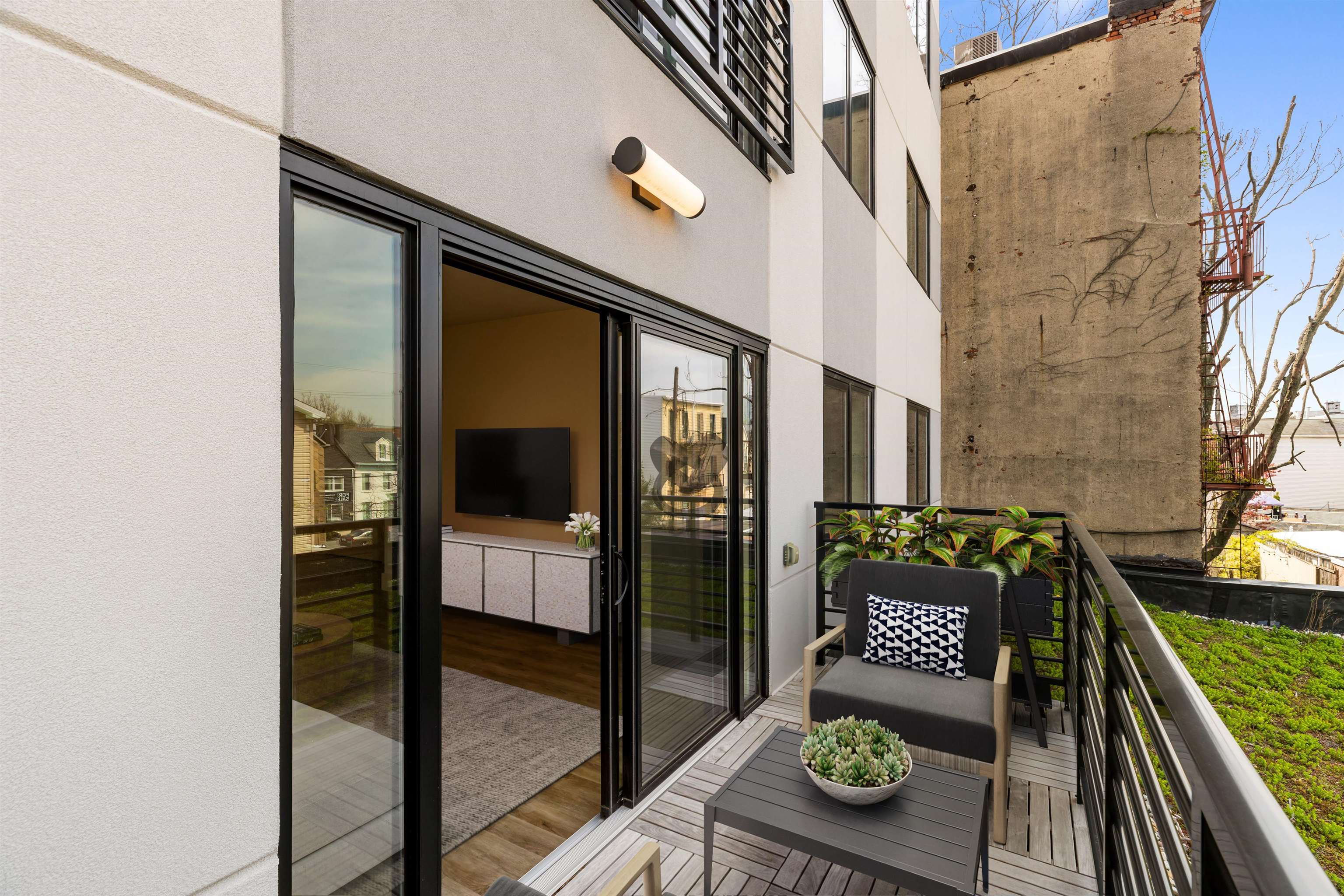 391 Palisade Ave #202, Jersey City, New Jersey image 3