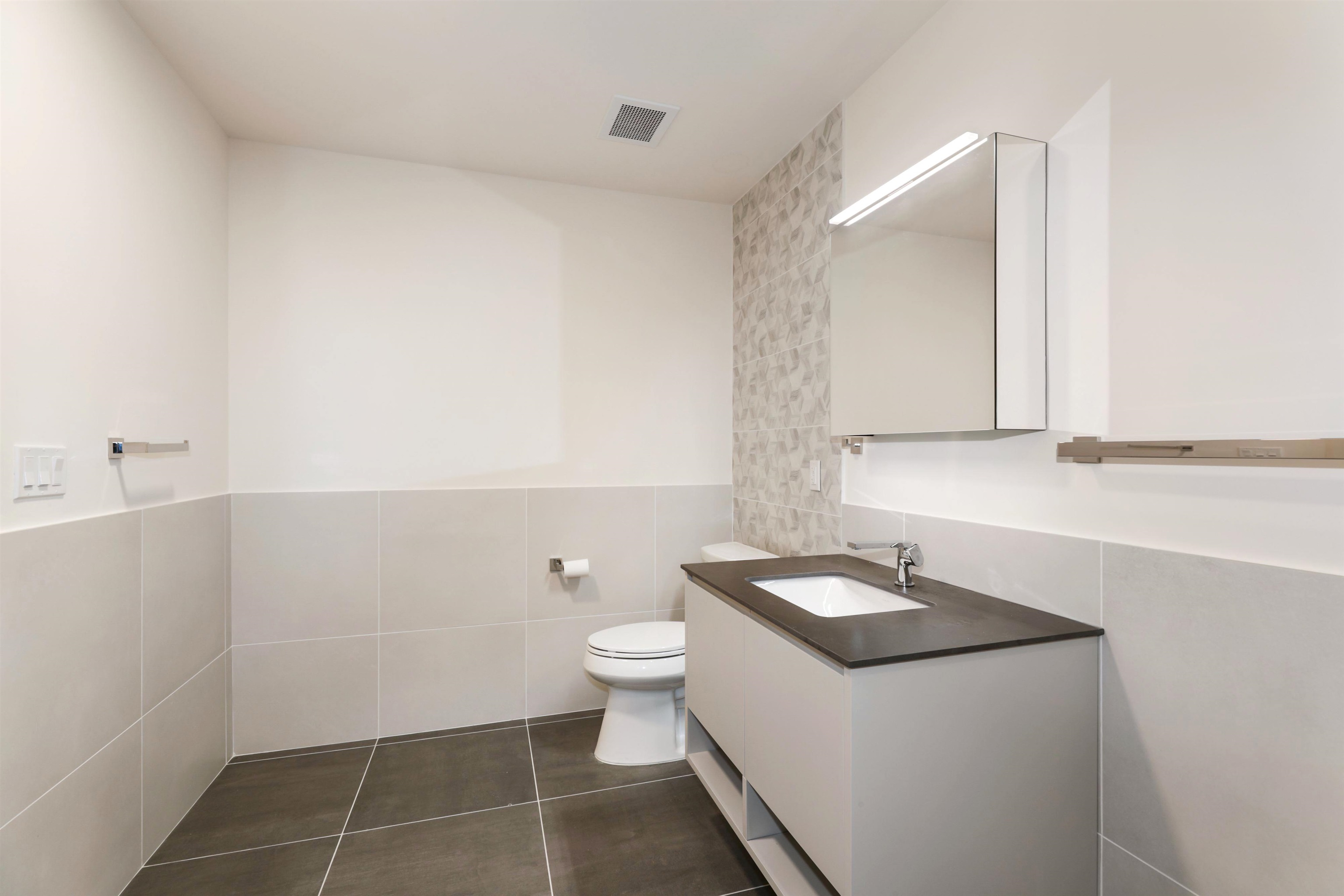 391 Palisade Ave #202, Jersey City, New Jersey image 8