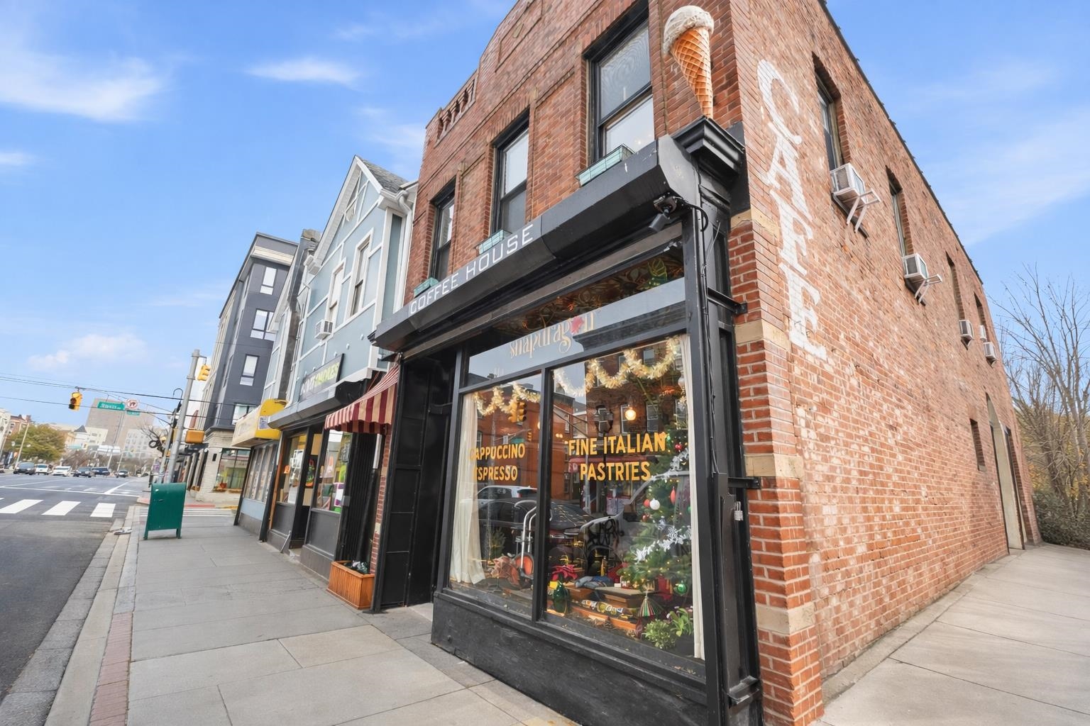 202 FAIRVIEW AVE ADU