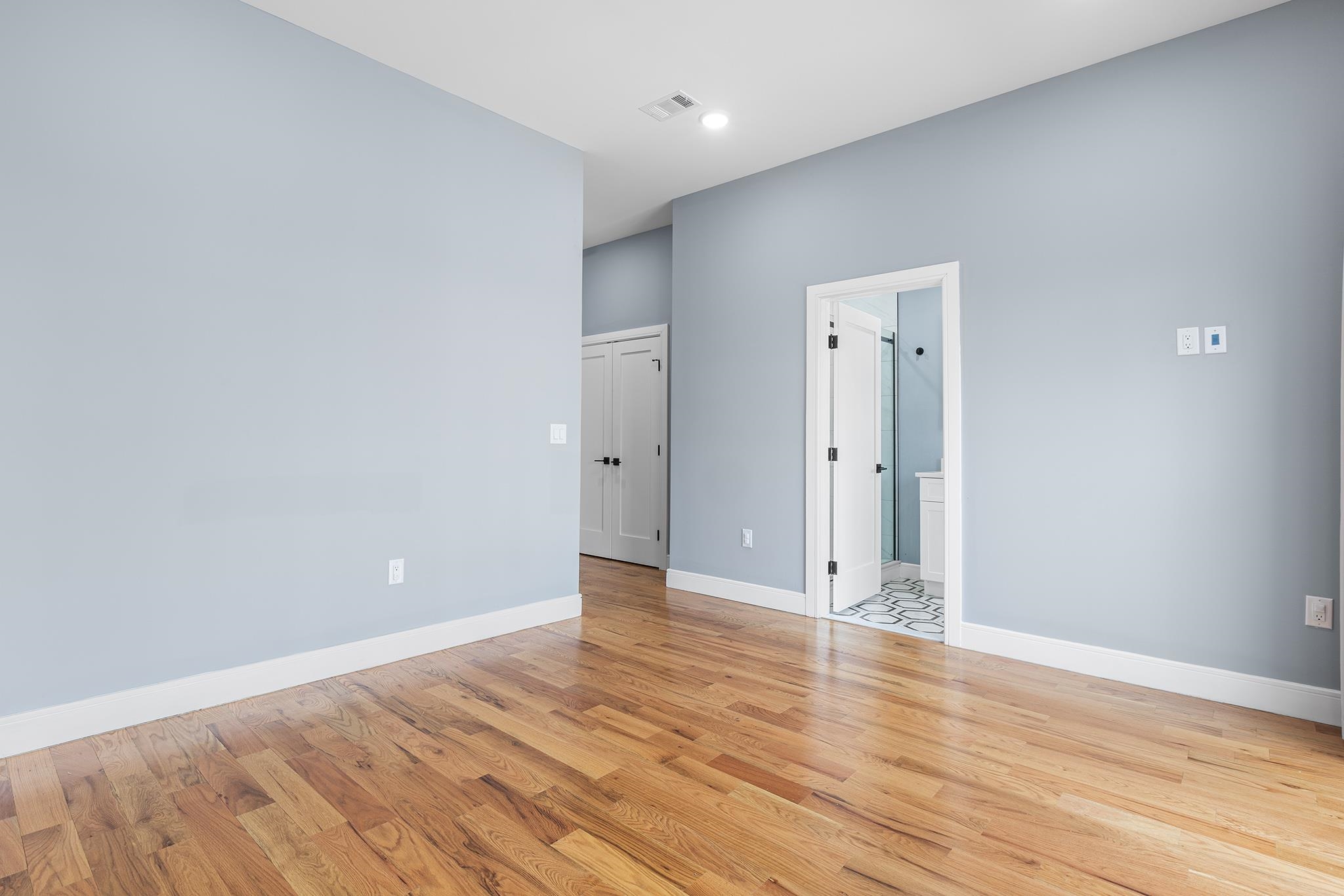 106 Oak St #1, Jersey City, New Jersey image 17