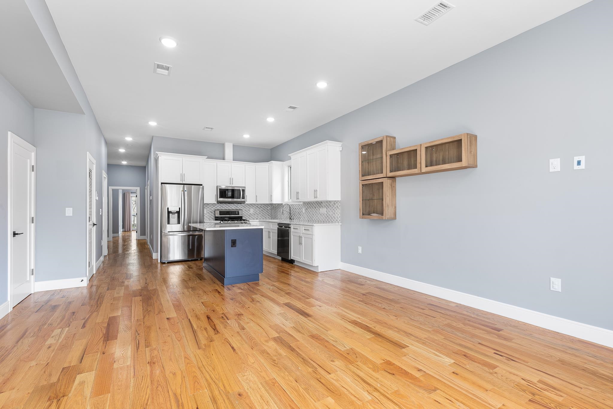 106 Oak St #1, Jersey City, New Jersey image 4