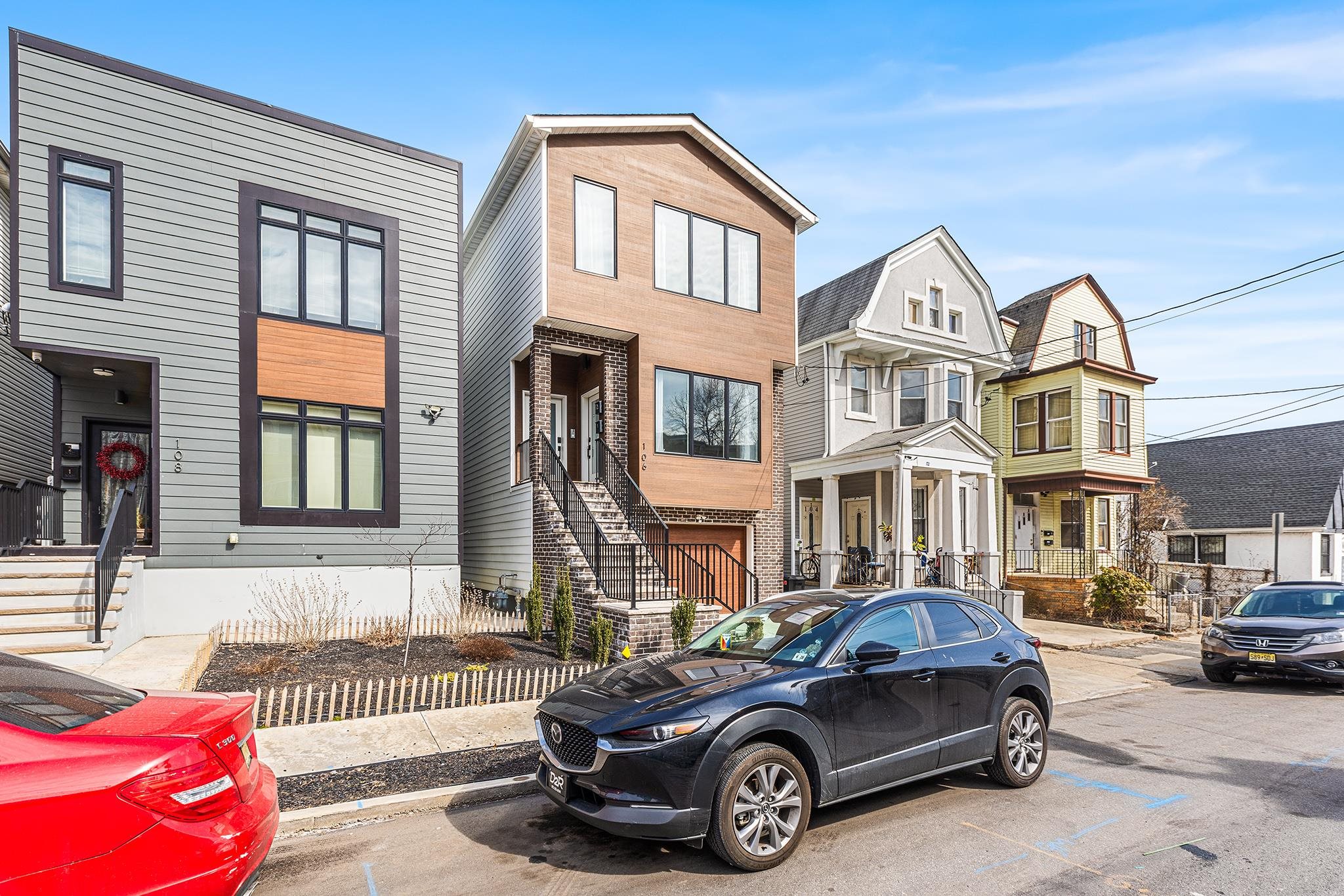 106 Oak St #1, Jersey City, New Jersey image 2