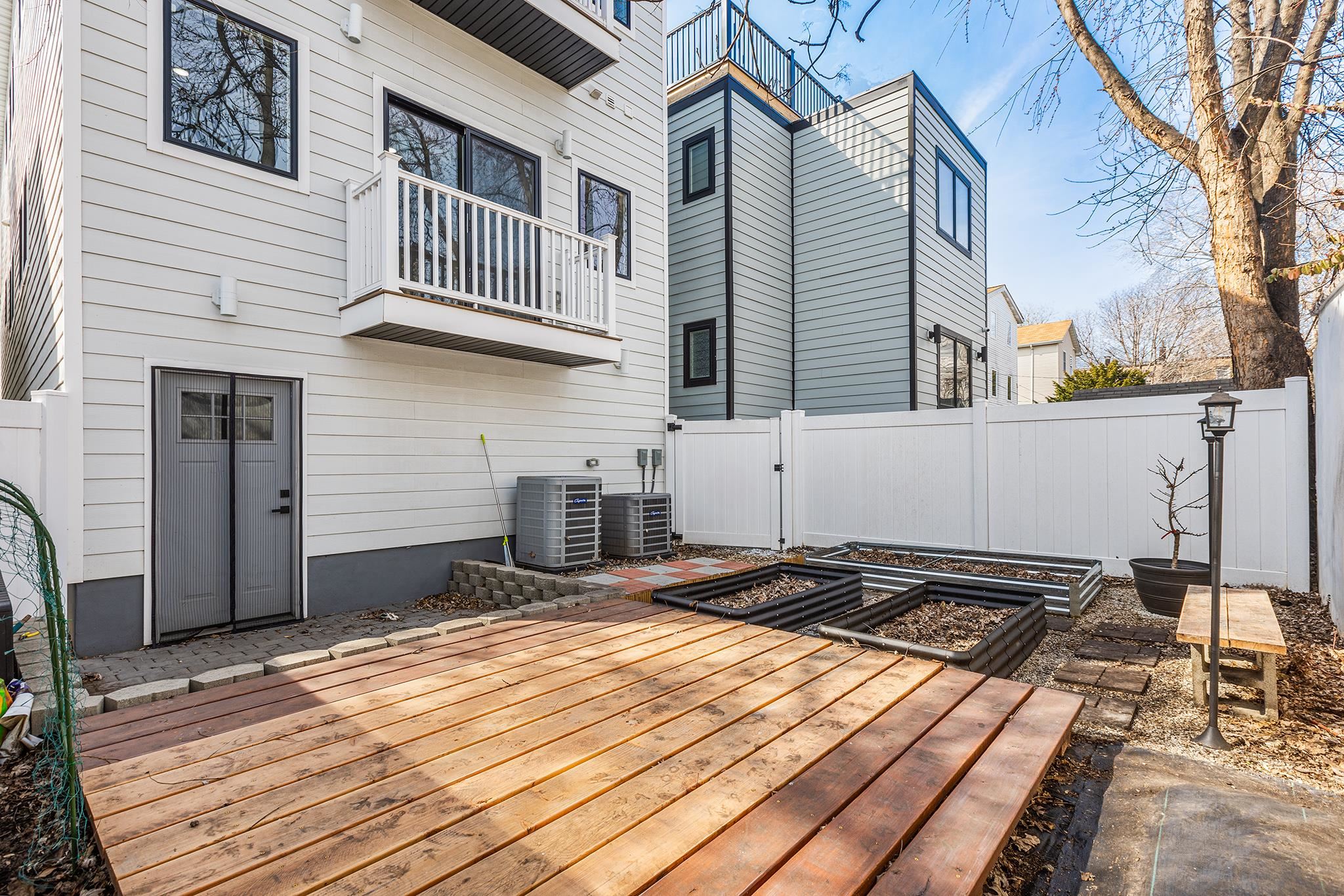 106 Oak St #1, Jersey City, New Jersey image 25