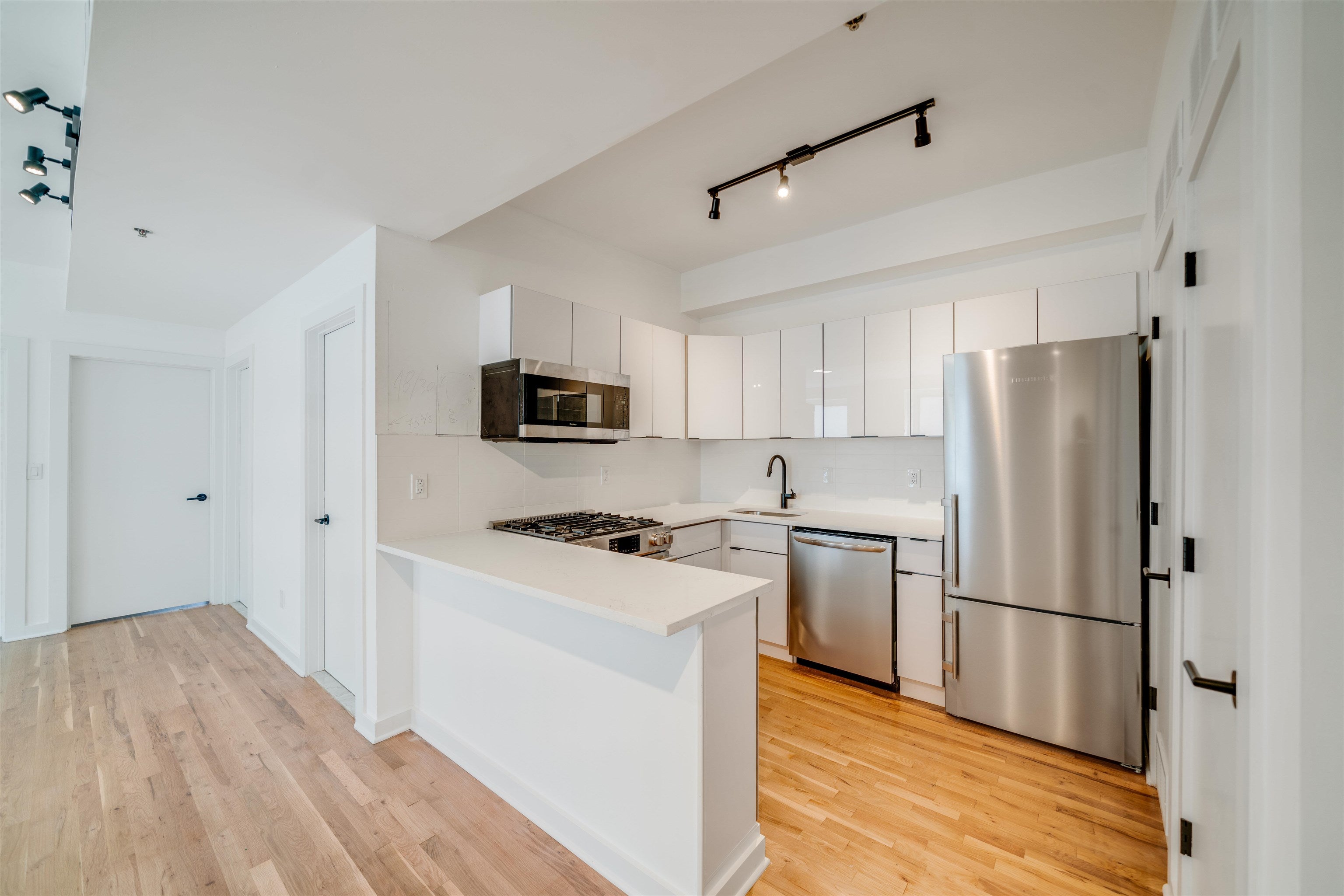 716 MADISON ST 109